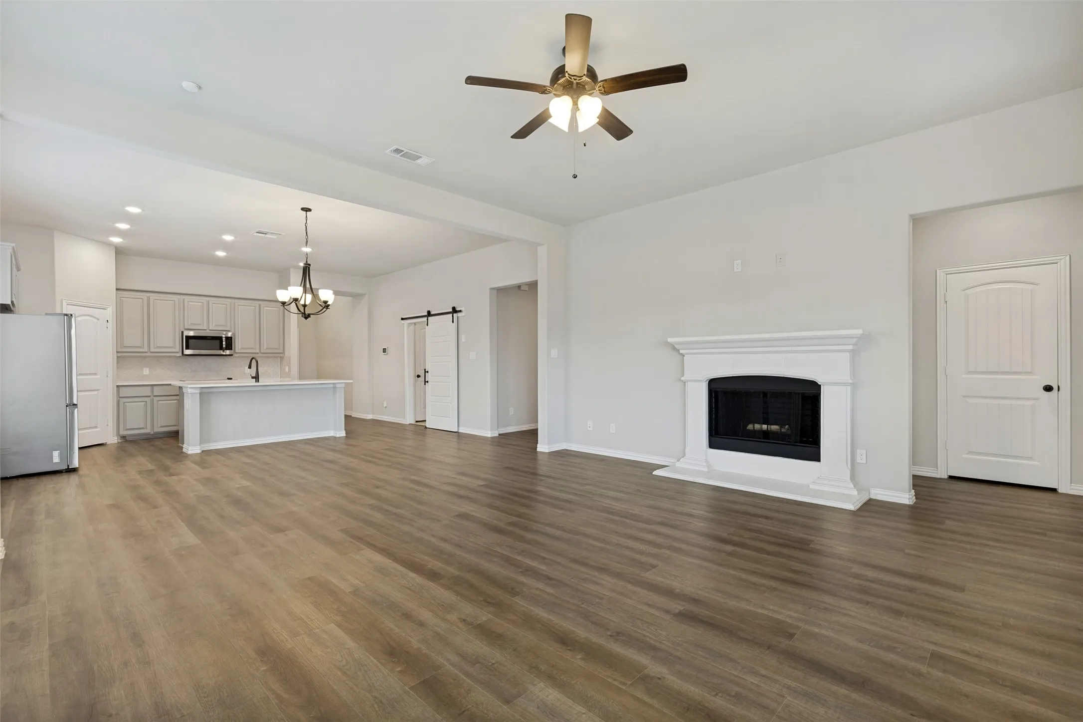 Single Family Residence For Sale in Collin County , 3108 Greymoore Drive, Anna, Texas 75409, 3 Bedroom, 2 Bathroom, 2 Garage spaces, 2,028 Sqft, built in 2022, mls#21305533, Real Estate Agent in Anna, Homes For Sale in Collin county, Homes For Sale in Anna, Realtor in Anna Texas, Real Estate Brokerage Independent Realty Texas, Luminita Cordes Realtor