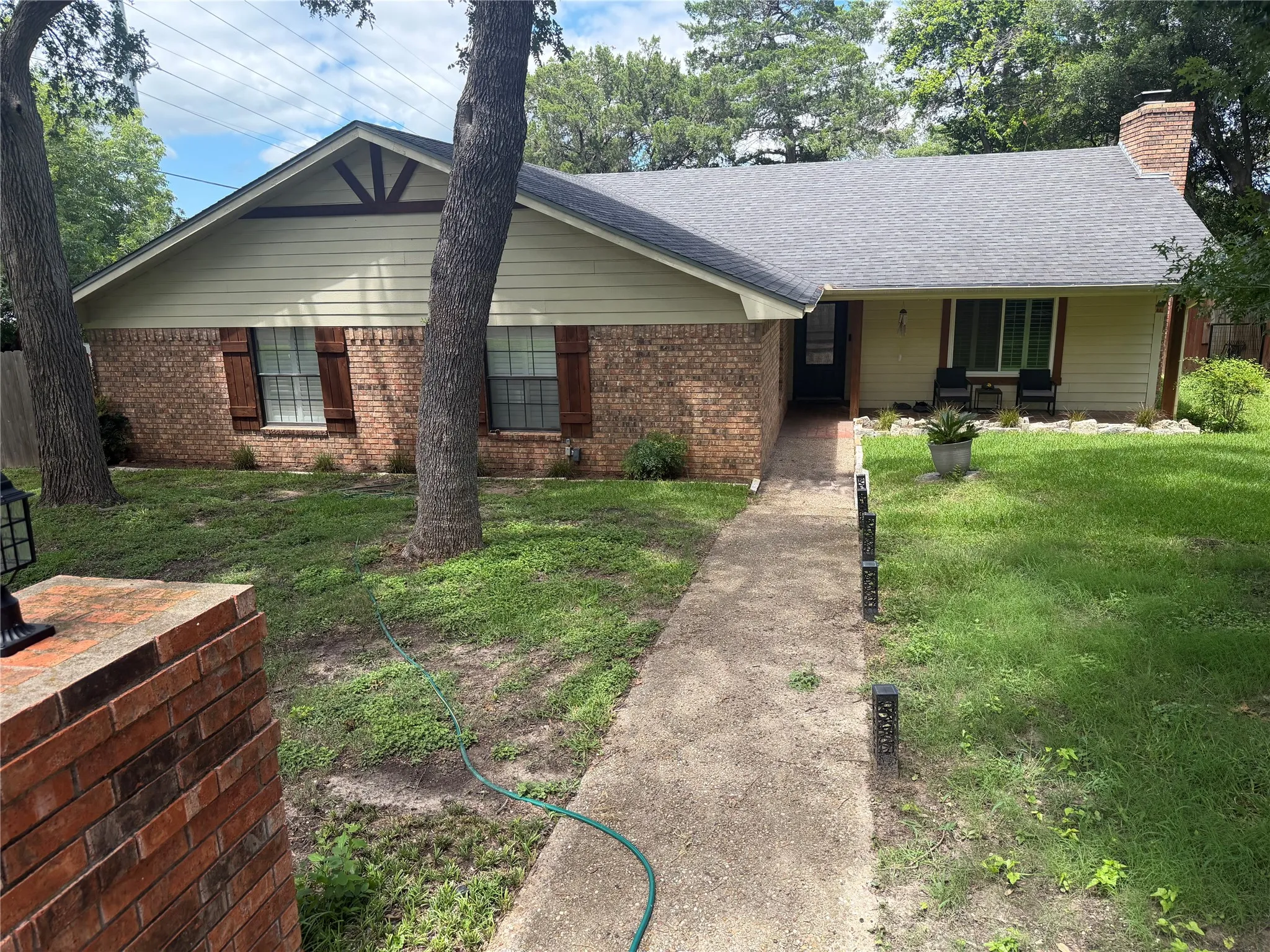 Single Family Residence For Sale in Mc Lennan County , 9902 Townridge Drive, Woodway, Texas 76712, 4 Bedrooms, 3 Bathrooms, Garage spaces, 3,223 Sqft, built in 1978, Price $450,000, mls#21306001, Real Estate Agent in Woodway, Homes For Sale in Mc Lennan county, Homes For Sale in Woodway, Realtor in Woodway Texas, Real Estate Brokerage Independent Realty Texas, Luminita Cordes Realtor