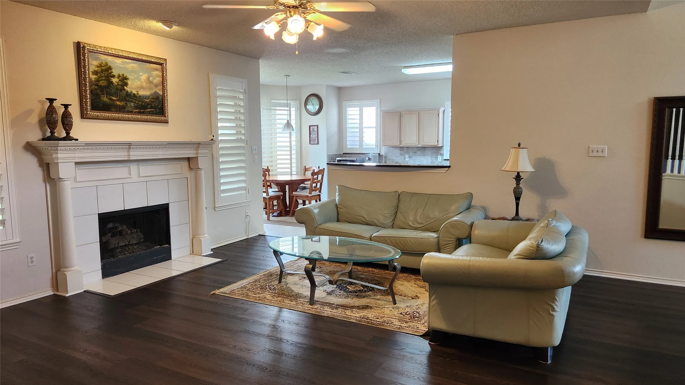 Single Family Residence For Rent in Denton County , 1381 Wentworth Drive, Lewisville, Texas 75067, 4 Bedroom, 3 Bathroom, 2 Garage spaces, 2,873 Sqft, built in 1994, mls#21304861, Real Estate Agent in Lewisville, Homes For Rent in Denton county, Homes For Rent in Lewisville, Realtor in Lewisville Texas, Real Estate Brokerage Independent Realty Texas, Luminita Cordes Realtor
