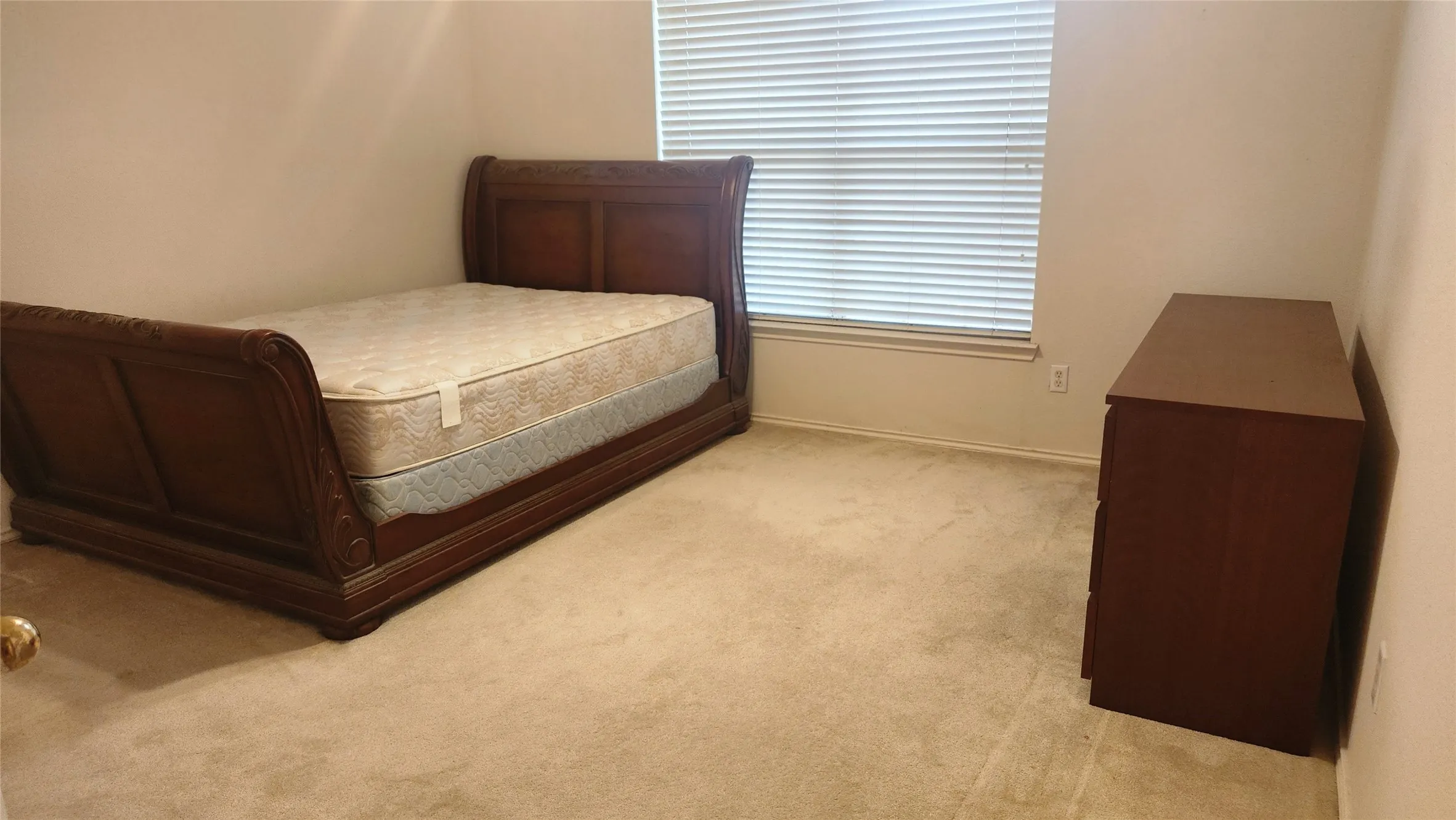 Single Family Residence For Rent in Denton County , 1381 Wentworth Drive, Lewisville, Texas 75067, 4 Bedroom, 3 Bathroom, 2 Garage spaces, 2,873 Sqft, built in 1994, mls#21304861, Real Estate Agent in Lewisville, Homes For Rent in Denton county, Homes For Rent in Lewisville, Realtor in Lewisville Texas, Real Estate Brokerage Independent Realty Texas, Luminita Cordes Realtor