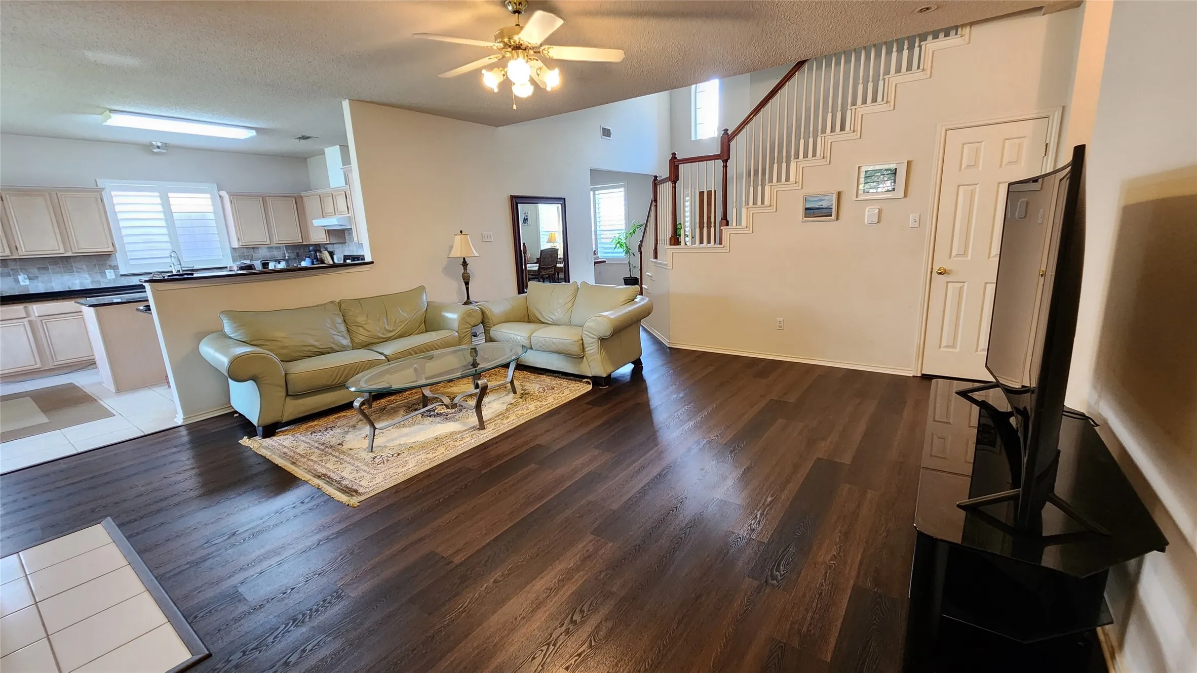 Single Family Residence For Rent in Denton County , 1381 Wentworth Drive, Lewisville, Texas 75067, 4 Bedroom, 3 Bathroom, 2 Garage spaces, 2,873 Sqft, built in 1994, mls#21304861, Real Estate Agent in Lewisville, Homes For Rent in Denton county, Homes For Rent in Lewisville, Realtor in Lewisville Texas, Real Estate Brokerage Independent Realty Texas, Luminita Cordes Realtor