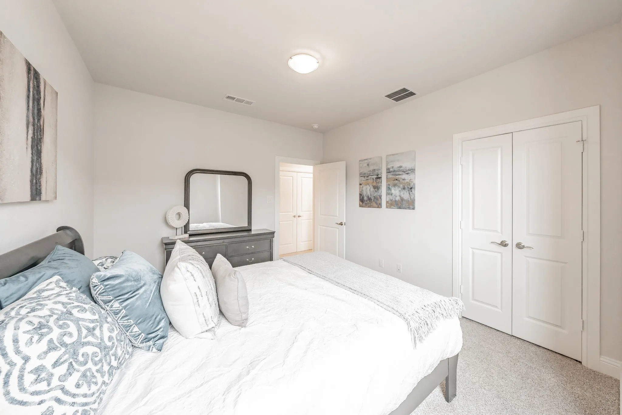 Townhouse For Rent in Tarrant County , 9713 Thorncrown Lane, Fort Worth, Texas 76179, 3 Bedrooms, 3 Bathrooms, 2 Garage spaces, 1,933 Sqft, built in 2022, Price $2,450, mls#21306007, Real Estate Agent in Fort Worth, Homes For Rent in Tarrant county, Homes For Rent in Fort Worth, Realtor in Fort Worth Texas, Real Estate Brokerage Independent Realty Texas, Luminita Cordes Realtor