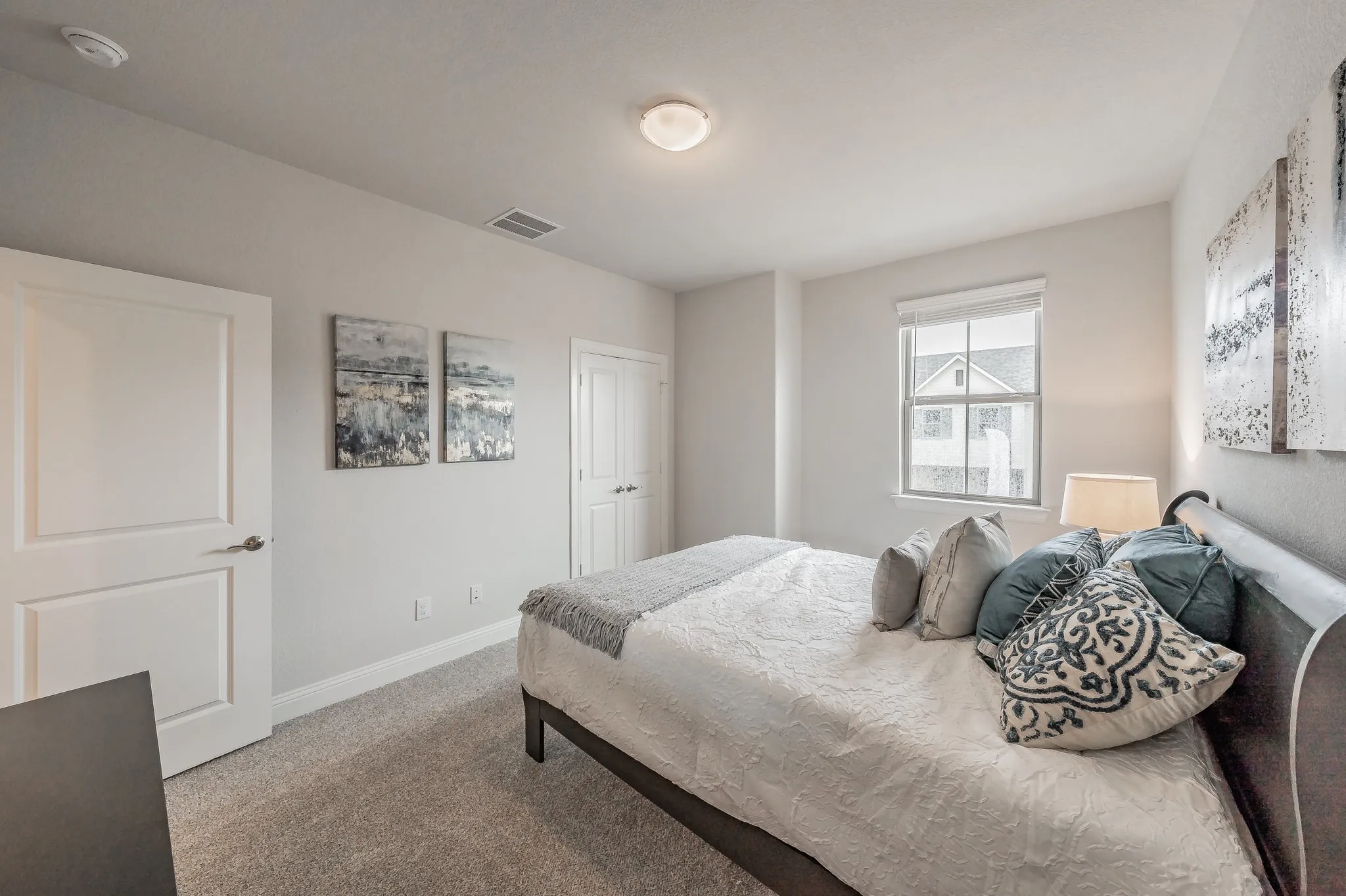 Townhouse For Rent in Tarrant County , 9713 Thorncrown Lane, Fort Worth, Texas 76179, 3 Bedrooms, 3 Bathrooms, 2 Garage spaces, 1,933 Sqft, built in 2022, Price $2,450, mls#21306007, Real Estate Agent in Fort Worth, Homes For Rent in Tarrant county, Homes For Rent in Fort Worth, Realtor in Fort Worth Texas, Real Estate Brokerage Independent Realty Texas, Luminita Cordes Realtor