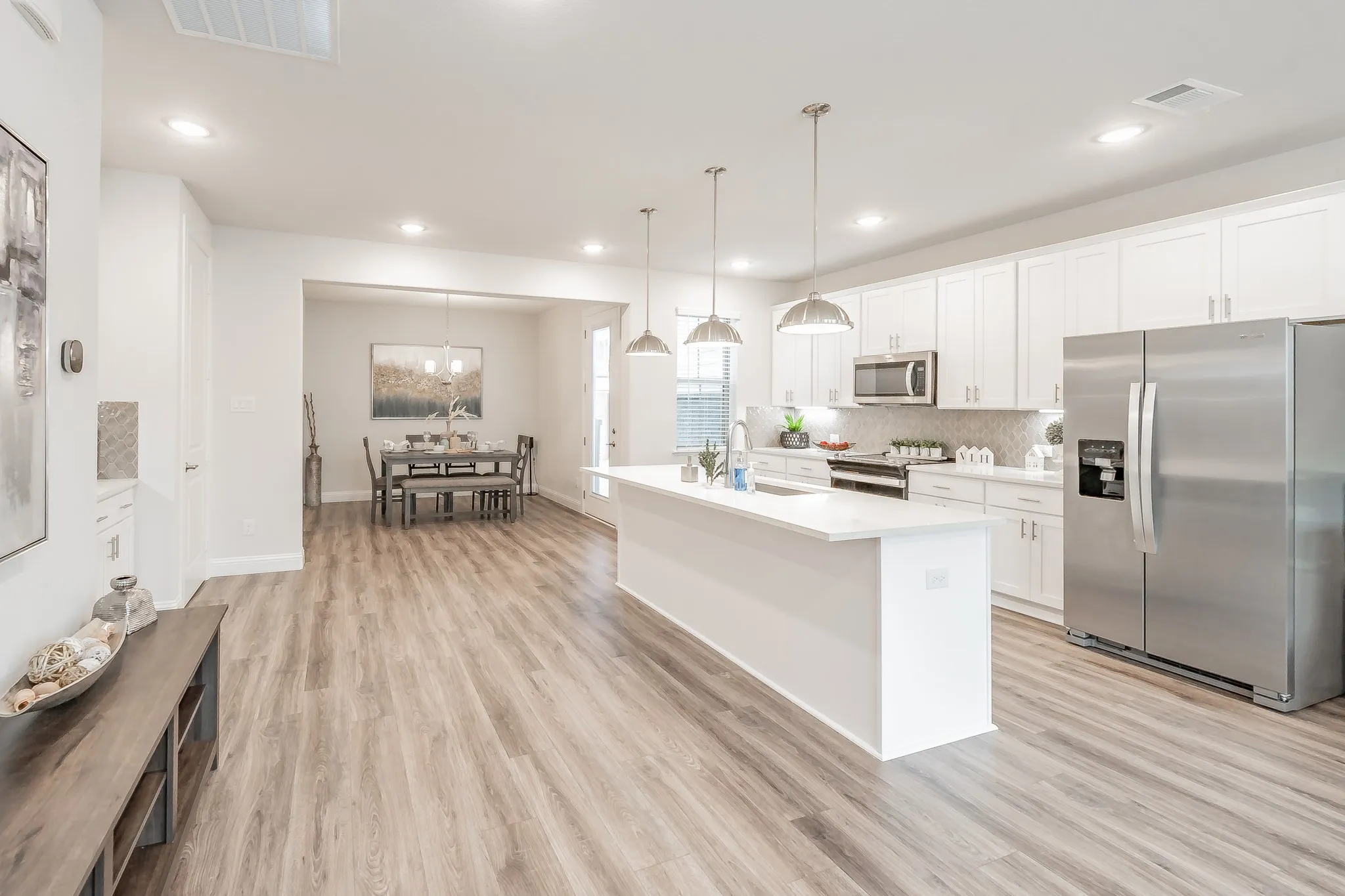 Townhouse For Rent in Tarrant County , 9713 Thorncrown Lane, Fort Worth, Texas 76179, 3 Bedrooms, 3 Bathrooms, 2 Garage spaces, 1,933 Sqft, built in 2022, Price $2,450, mls#21306007, Real Estate Agent in Fort Worth, Homes For Rent in Tarrant county, Homes For Rent in Fort Worth, Realtor in Fort Worth Texas, Real Estate Brokerage Independent Realty Texas, Luminita Cordes Realtor