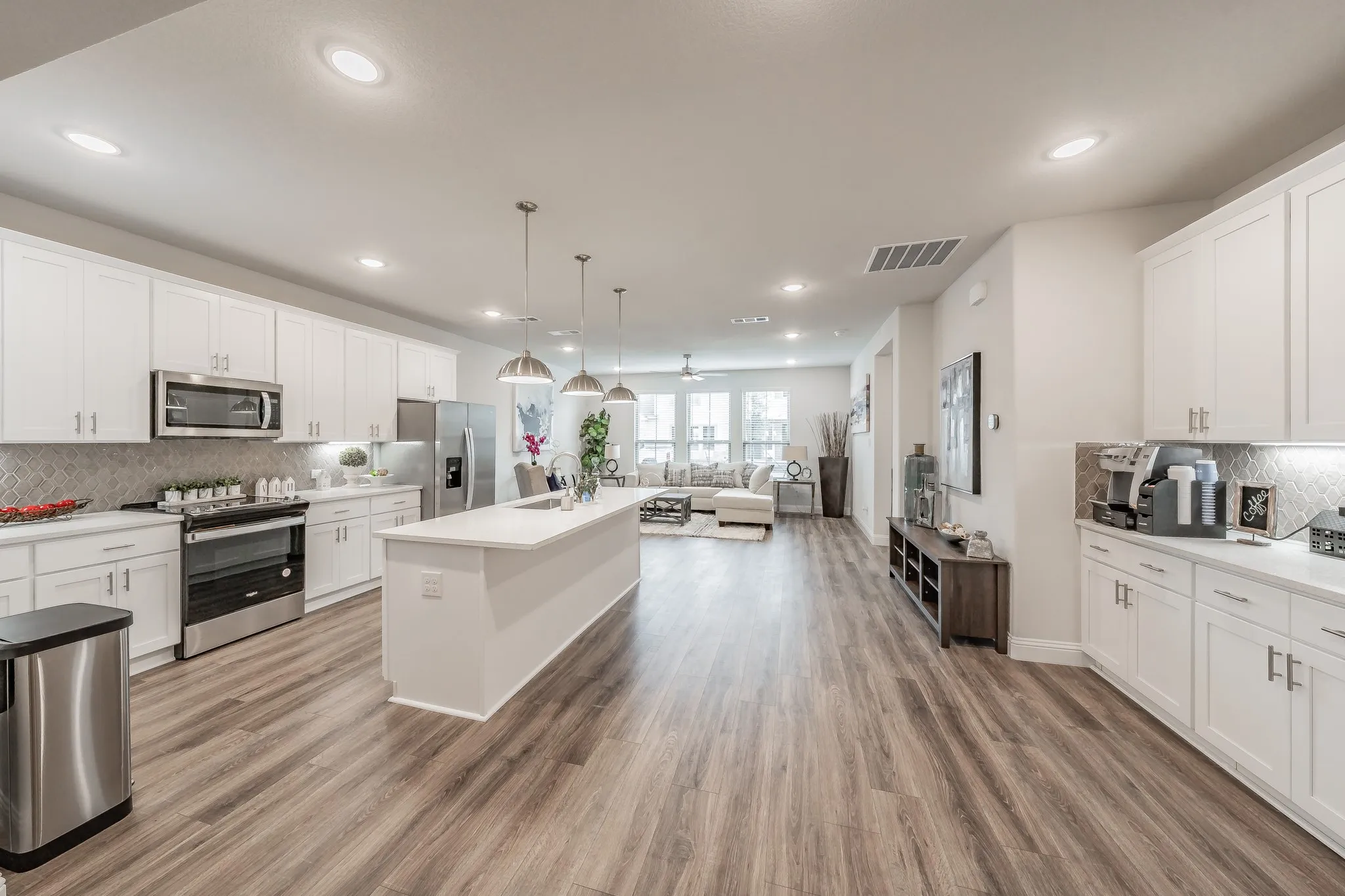 Townhouse For Rent in Tarrant County , 9713 Thorncrown Lane, Fort Worth, Texas 76179, 3 Bedrooms, 3 Bathrooms, 2 Garage spaces, 1,933 Sqft, built in 2022, Price $2,450, mls#21306007, Real Estate Agent in Fort Worth, Homes For Rent in Tarrant county, Homes For Rent in Fort Worth, Realtor in Fort Worth Texas, Real Estate Brokerage Independent Realty Texas, Luminita Cordes Realtor