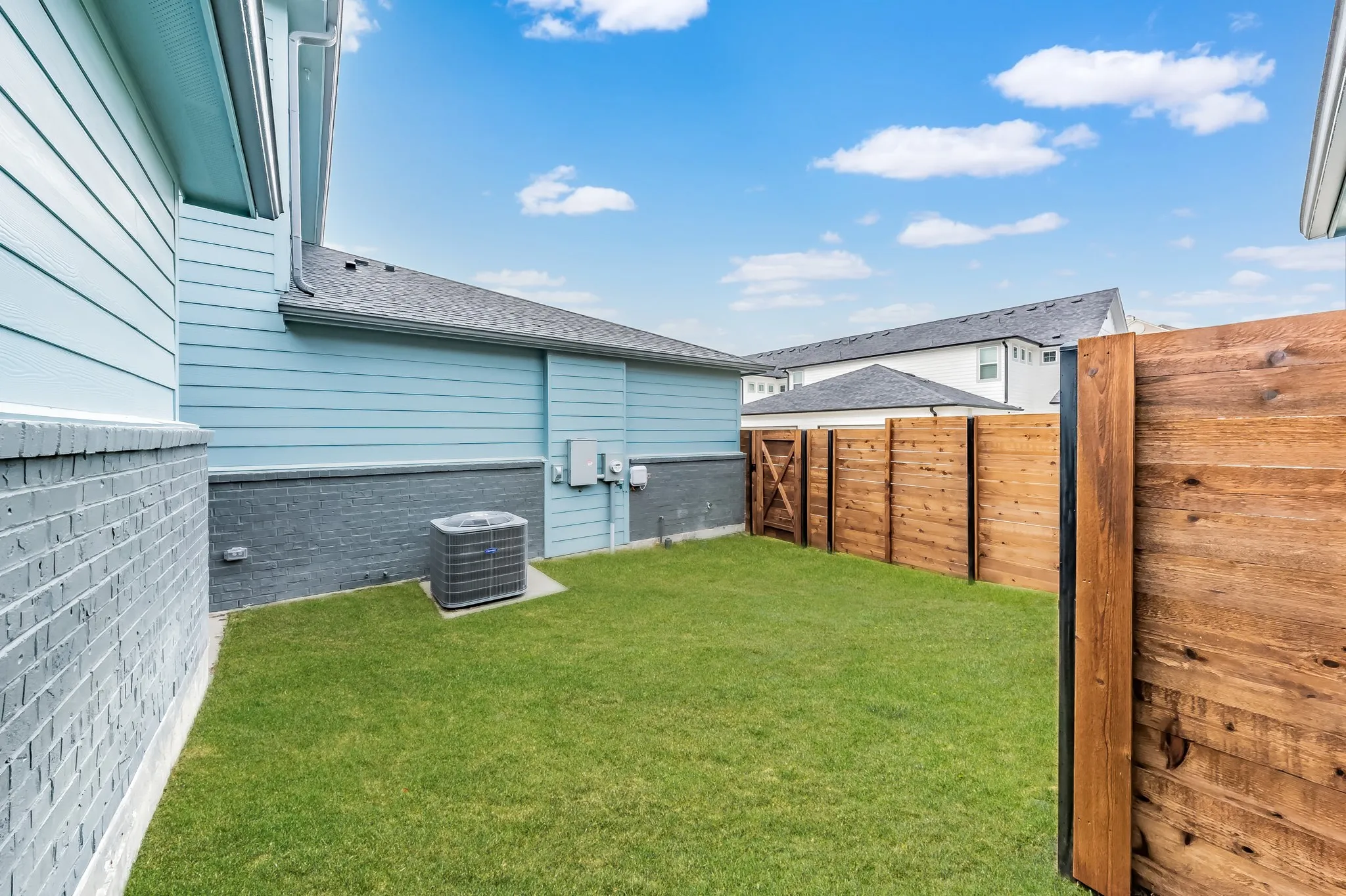 Townhouse For Rent in Tarrant County , 9713 Thorncrown Lane, Fort Worth, Texas 76179, 3 Bedrooms, 3 Bathrooms, 2 Garage spaces, 1,933 Sqft, built in 2022, Price $2,450, mls#21306007, Real Estate Agent in Fort Worth, Homes For Rent in Tarrant county, Homes For Rent in Fort Worth, Realtor in Fort Worth Texas, Real Estate Brokerage Independent Realty Texas, Luminita Cordes Realtor
