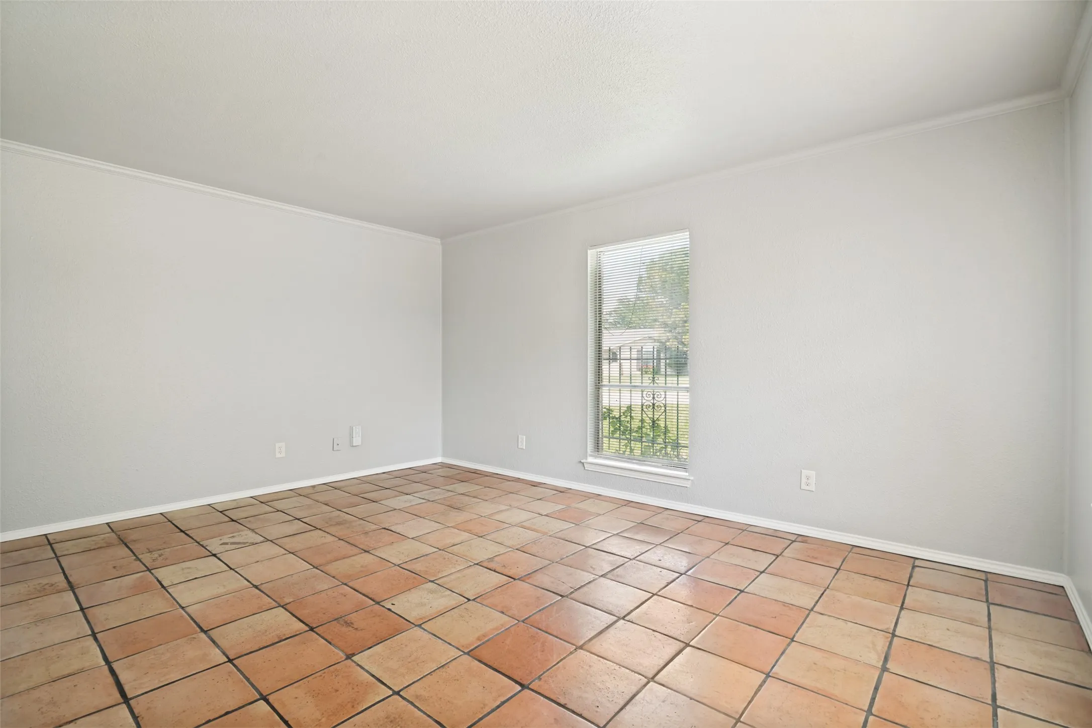 Single Family Residence For Sale in Dallas County , 1421 Mount Vernon Drive, Mesquite, Texas 75149, 3 Bedrooms, 2 Bathrooms, 2 Garage spaces, 1,733 Sqft, built in 1970, Price $285,000, mls#21305987, Real Estate Agent in Mesquite, Homes For Sale in Dallas county, Homes For Sale in Mesquite, Realtor in Mesquite Texas, Real Estate Brokerage Independent Realty Texas, Luminita Cordes Realtor