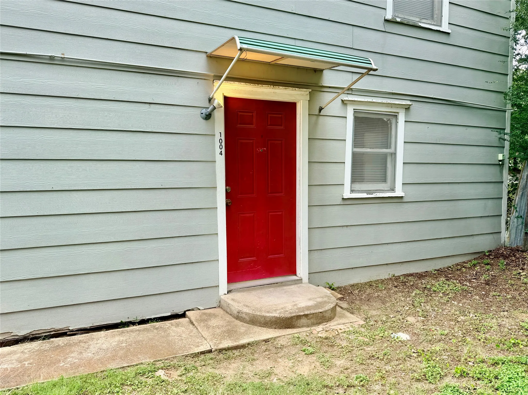 Apartment For Rent in Denton County , 1004 Gregg Street, Denton, Texas 76201, 1 Bedroom, 1 Bathroom, Garage spaces, 400 Sqft, built in 1950, mls#21299571, Real Estate Agent in Denton, Homes For Rent in Denton county, Homes For Rent in Denton, Realtor in Denton Texas, Real Estate Brokerage Independent Realty Texas, Luminita Cordes Realtor