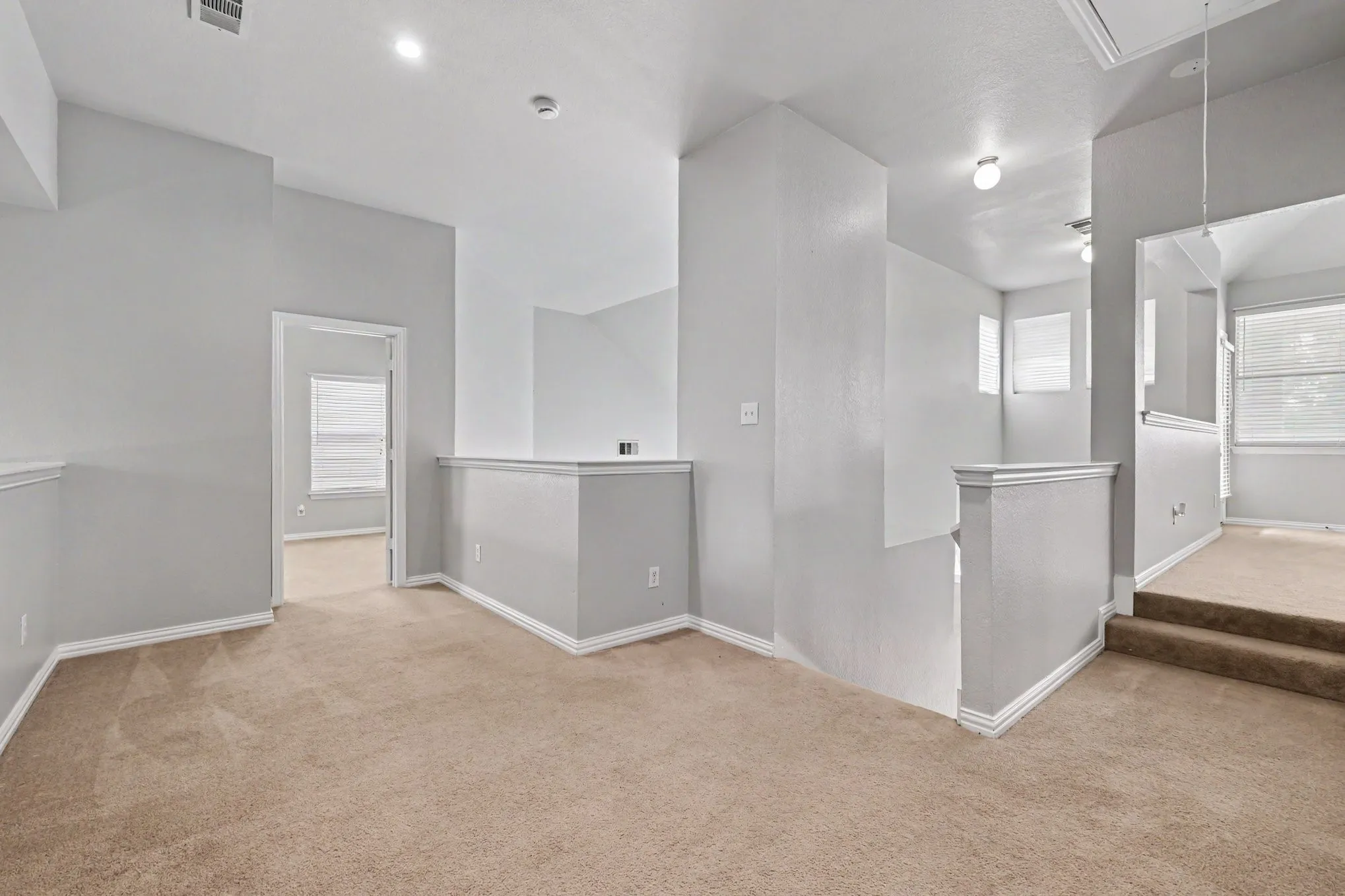 Single Family Residence For Sale in Denton County , 1430 Providence Boulevard, Providence Village, Texas 76227, 4 Bedroom, 3 Bathroom, 2 Garage spaces, 2,325 Sqft, built in 2004, mls#21304475, Real Estate Agent in Providence Village, Homes For Sale in Denton county, Homes For Sale in Providence Village, Realtor in Providence Village Texas, Real Estate Brokerage Independent Realty Texas, Luminita Cordes Realtor
