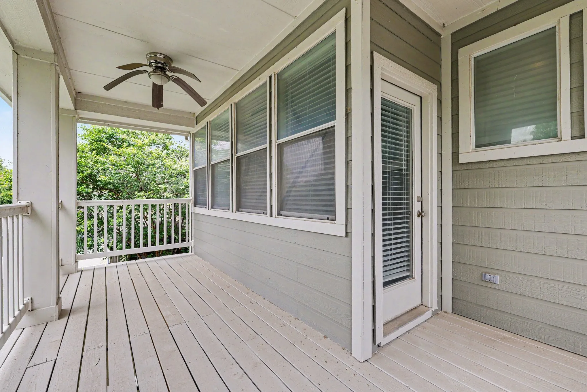 Single Family Residence For Sale in Denton County , 1430 Providence Boulevard, Providence Village, Texas 76227, 4 Bedroom, 3 Bathroom, 2 Garage spaces, 2,325 Sqft, built in 2004, mls#21304475, Real Estate Agent in Providence Village, Homes For Sale in Denton county, Homes For Sale in Providence Village, Realtor in Providence Village Texas, Real Estate Brokerage Independent Realty Texas, Luminita Cordes Realtor