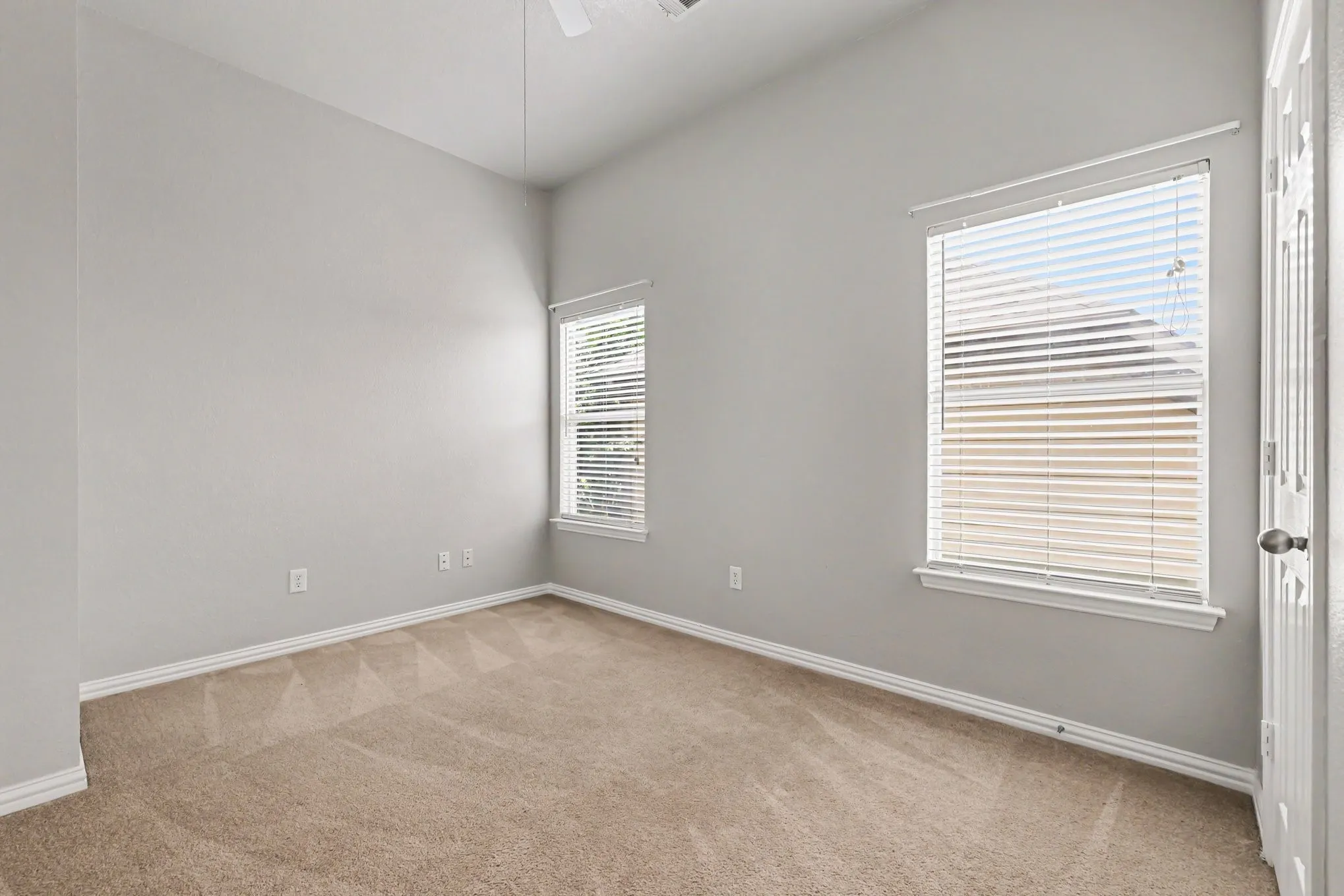 Single Family Residence For Sale in Denton County , 1430 Providence Boulevard, Providence Village, Texas 76227, 4 Bedroom, 3 Bathroom, 2 Garage spaces, 2,325 Sqft, built in 2004, mls#21304475, Real Estate Agent in Providence Village, Homes For Sale in Denton county, Homes For Sale in Providence Village, Realtor in Providence Village Texas, Real Estate Brokerage Independent Realty Texas, Luminita Cordes Realtor