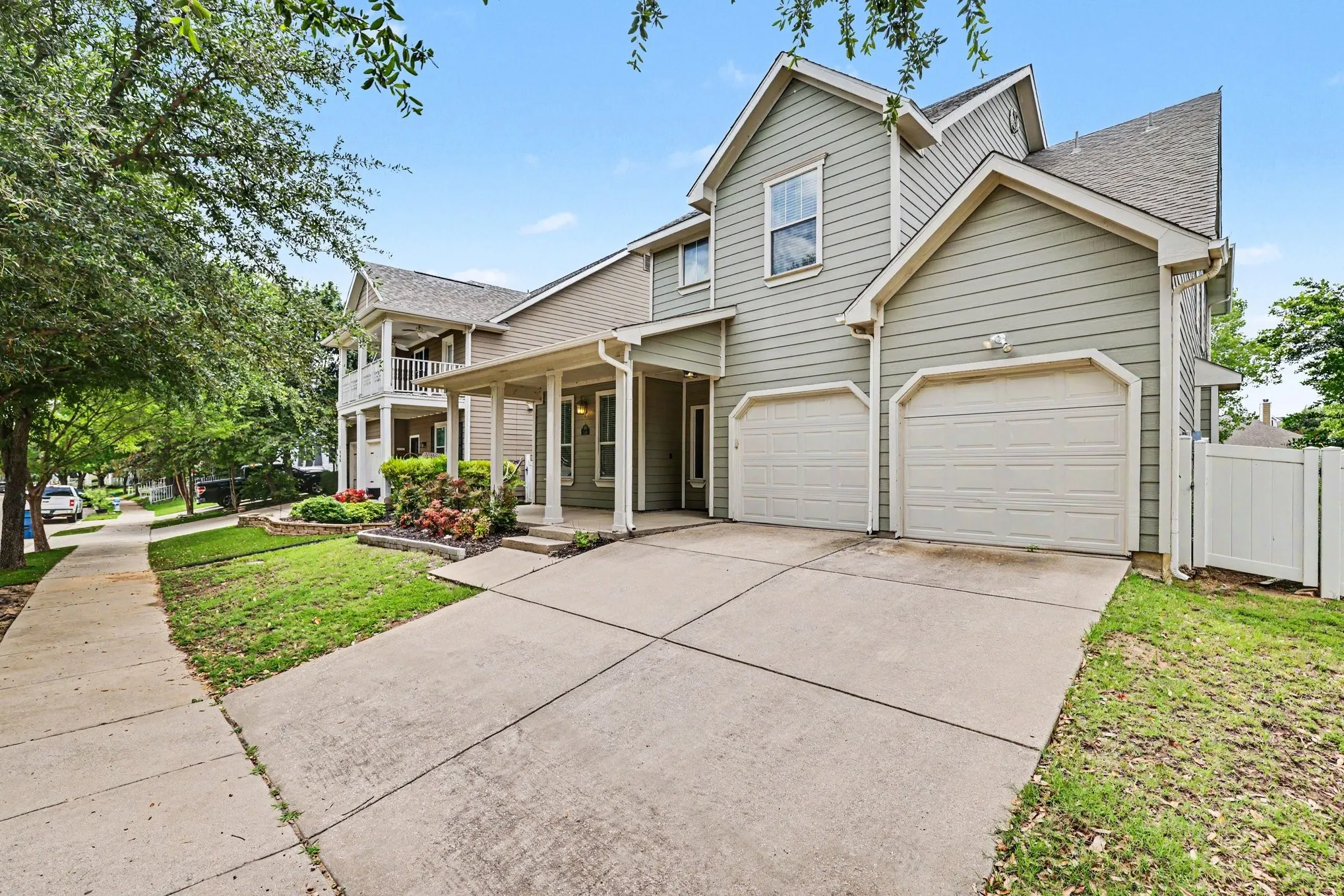 Single Family Residence For Sale in Denton County , 1430 Providence Boulevard, Providence Village, Texas 76227, 4 Bedroom, 3 Bathroom, 2 Garage spaces, 2,325 Sqft, built in 2004, mls#21304475, Real Estate Agent in Providence Village, Homes For Sale in Denton county, Homes For Sale in Providence Village, Realtor in Providence Village Texas, Real Estate Brokerage Independent Realty Texas, Luminita Cordes Realtor
