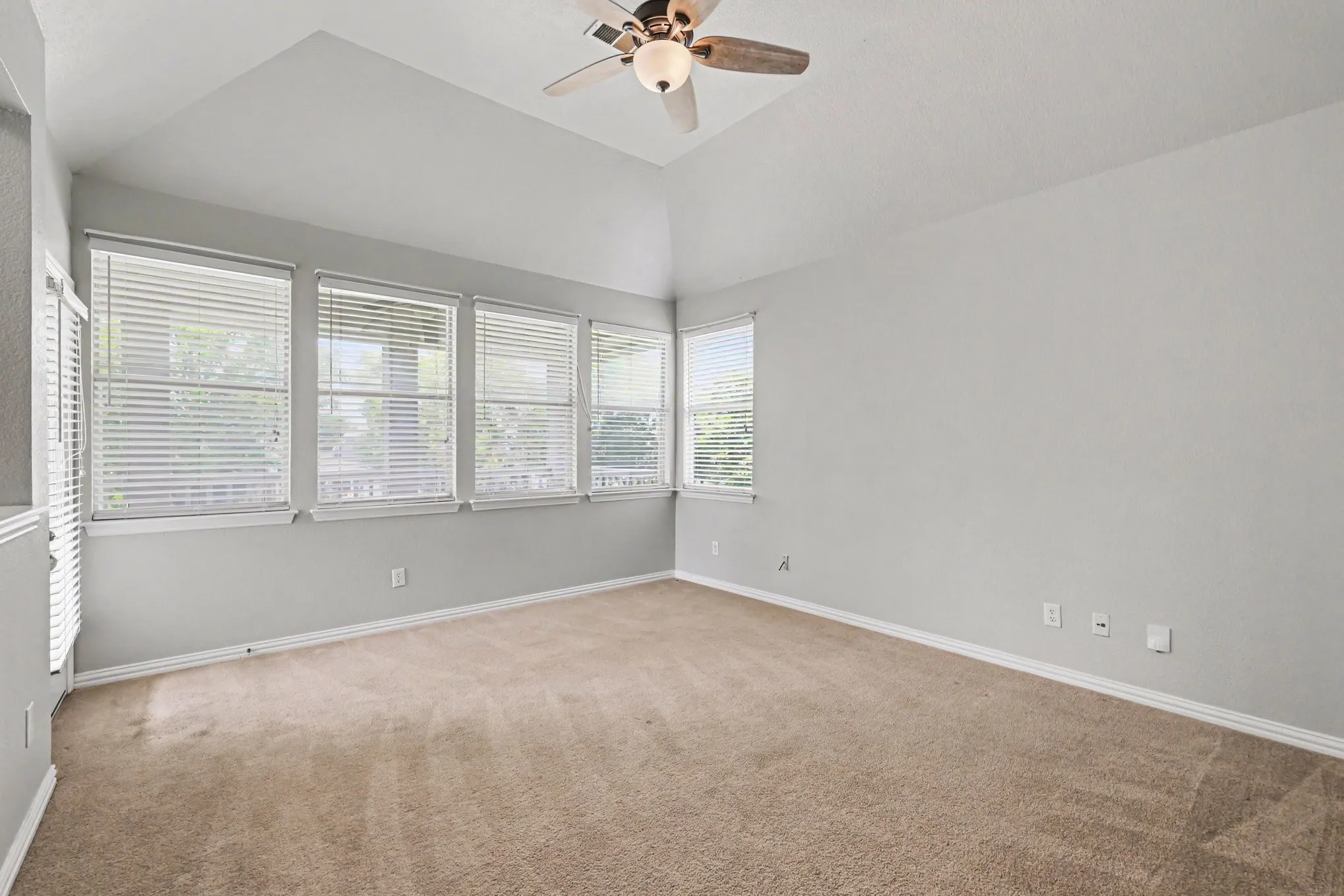 Single Family Residence For Sale in Denton County , 1430 Providence Boulevard, Providence Village, Texas 76227, 4 Bedroom, 3 Bathroom, 2 Garage spaces, 2,325 Sqft, built in 2004, mls#21304475, Real Estate Agent in Providence Village, Homes For Sale in Denton county, Homes For Sale in Providence Village, Realtor in Providence Village Texas, Real Estate Brokerage Independent Realty Texas, Luminita Cordes Realtor