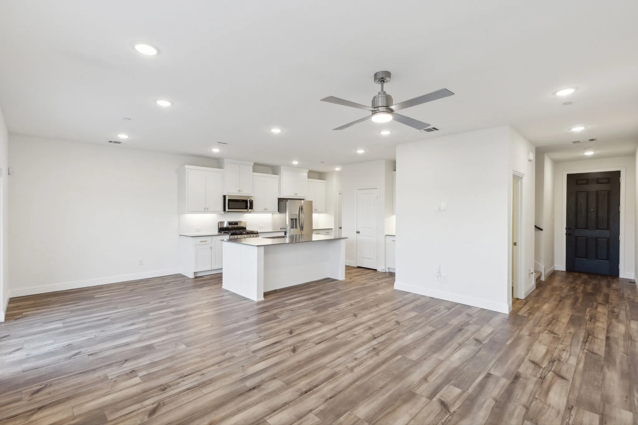 Townhouse For Rent in Dallas County , 3765 Pierce Lane, Grand Prairie, Texas 75052, 3 Bedroom, 3 Bathroom, 2 Garage spaces, 1,822 Sqft, built in 2024, mls#21305998, Real Estate Agent in Grand Prairie, Homes For Rent in Dallas county, Homes For Rent in Grand Prairie, Realtor in Grand Prairie Texas, Real Estate Brokerage Independent Realty Texas, Luminita Cordes Realtor