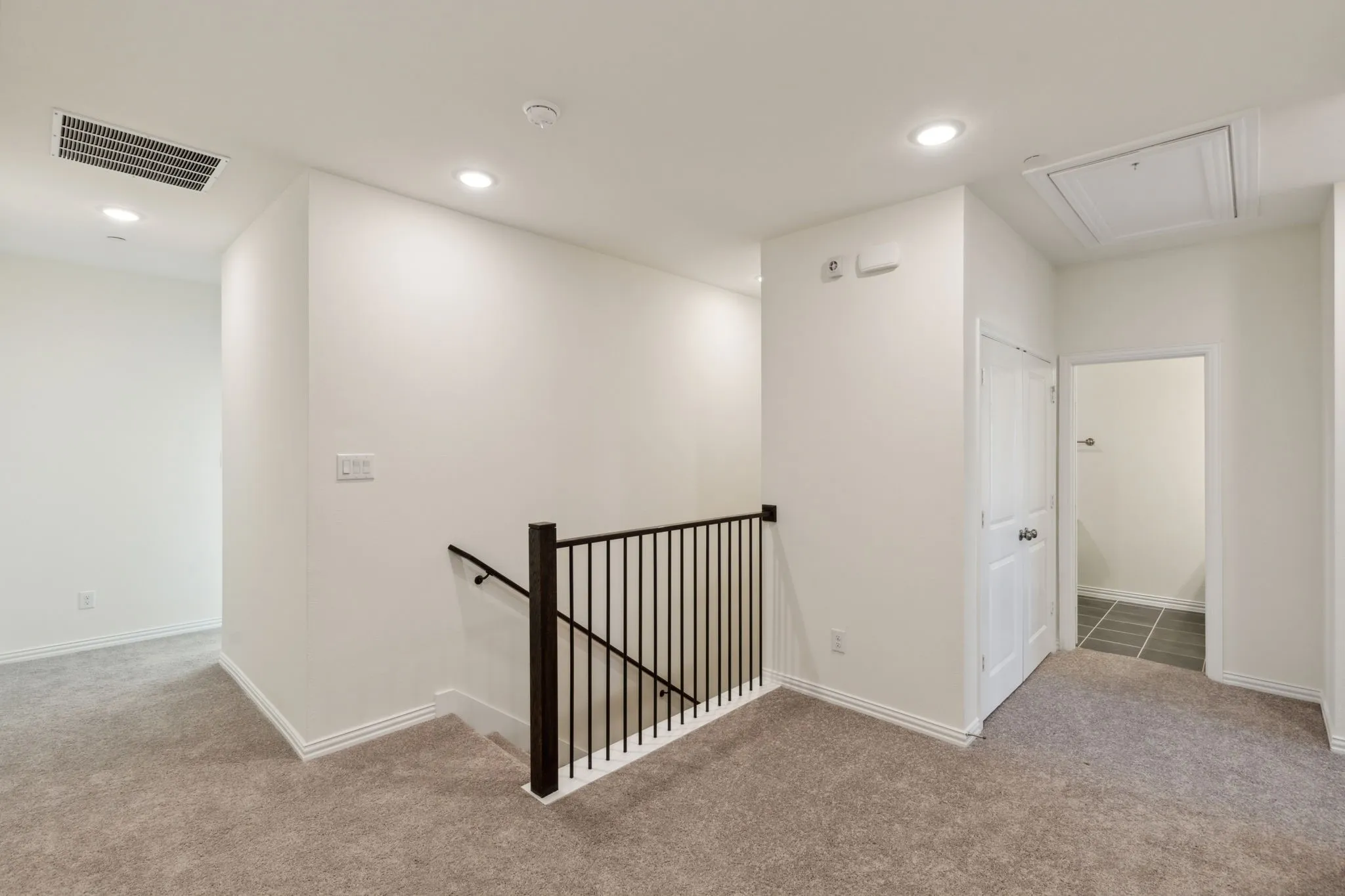 Townhouse For Rent in Dallas County , 3765 Pierce Lane, Grand Prairie, Texas 75052, 3 Bedroom, 3 Bathroom, 2 Garage spaces, 1,822 Sqft, built in 2024, mls#21305998, Real Estate Agent in Grand Prairie, Homes For Rent in Dallas county, Homes For Rent in Grand Prairie, Realtor in Grand Prairie Texas, Real Estate Brokerage Independent Realty Texas, Luminita Cordes Realtor