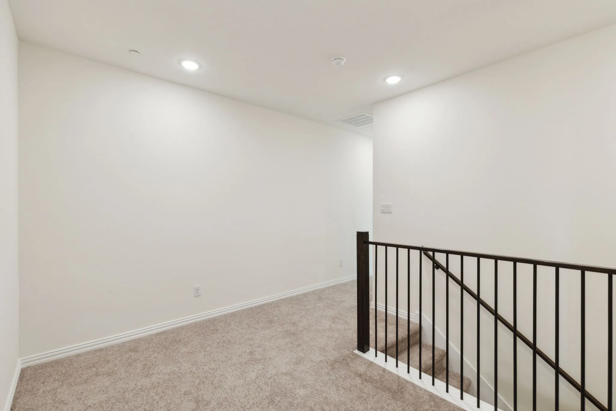 Townhouse For Rent in Dallas County , 3765 Pierce Lane, Grand Prairie, Texas 75052, 3 Bedroom, 3 Bathroom, 2 Garage spaces, 1,822 Sqft, built in 2024, mls#21305998, Real Estate Agent in Grand Prairie, Homes For Rent in Dallas county, Homes For Rent in Grand Prairie, Realtor in Grand Prairie Texas, Real Estate Brokerage Independent Realty Texas, Luminita Cordes Realtor