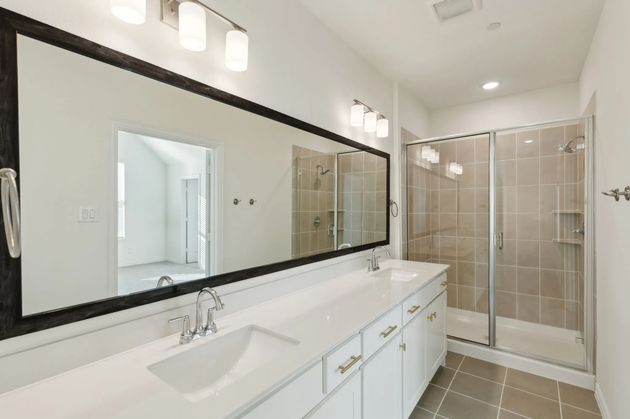 Townhouse For Rent in Dallas County , 3765 Pierce Lane, Grand Prairie, Texas 75052, 3 Bedroom, 3 Bathroom, 2 Garage spaces, 1,822 Sqft, built in 2024, mls#21305998, Real Estate Agent in Grand Prairie, Homes For Rent in Dallas county, Homes For Rent in Grand Prairie, Realtor in Grand Prairie Texas, Real Estate Brokerage Independent Realty Texas, Luminita Cordes Realtor