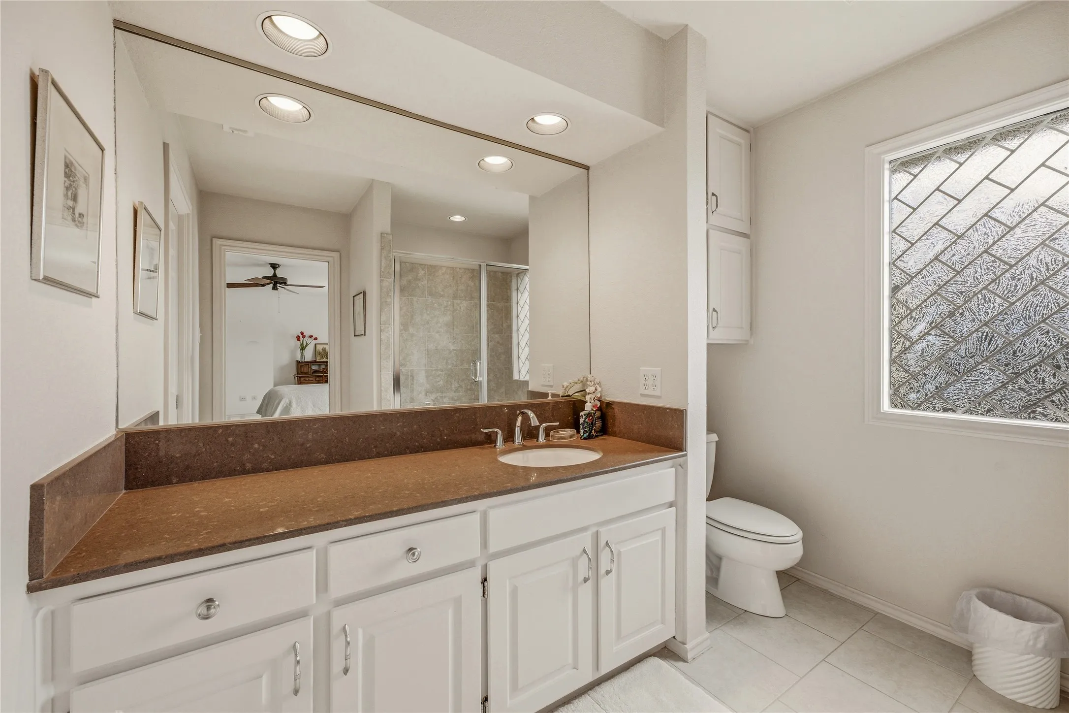 Single Family Residence For Sale in Tarrant County , 4000 W 5th Street, Fort Worth, Texas 76107, 3 Bedroom, 5 Bathroom, 2 Garage spaces, 3,696 Sqft, built in 1986, mls#21302037, Real Estate Agent in Fort Worth, Homes For Sale in Tarrant county, Homes For Sale in Fort Worth, Realtor in Fort Worth Texas, Real Estate Brokerage Independent Realty Texas, Luminita Cordes Realtor