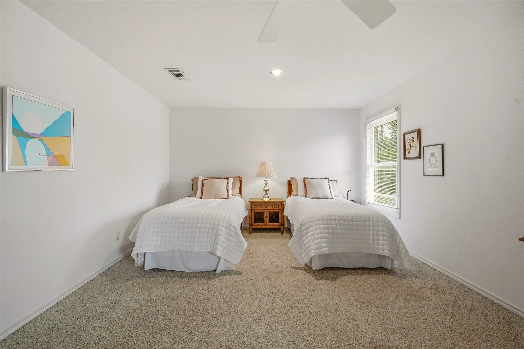 Single Family Residence For Sale in Tarrant County , 4000 W 5th Street, Fort Worth, Texas 76107, 3 Bedroom, 5 Bathroom, 2 Garage spaces, 3,696 Sqft, built in 1986, mls#21302037, Real Estate Agent in Fort Worth, Homes For Sale in Tarrant county, Homes For Sale in Fort Worth, Realtor in Fort Worth Texas, Real Estate Brokerage Independent Realty Texas, Luminita Cordes Realtor