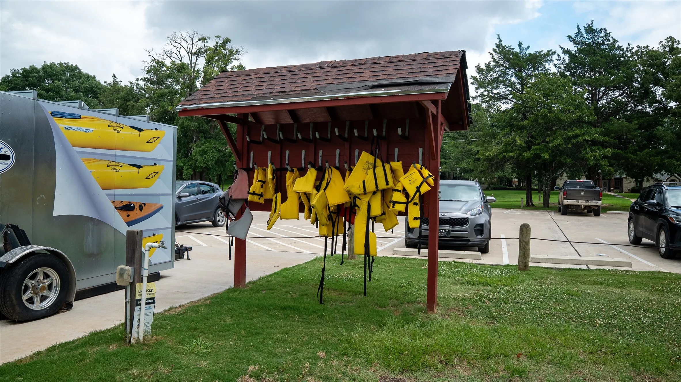 Rent Kayaks and Paddle Around the Lake