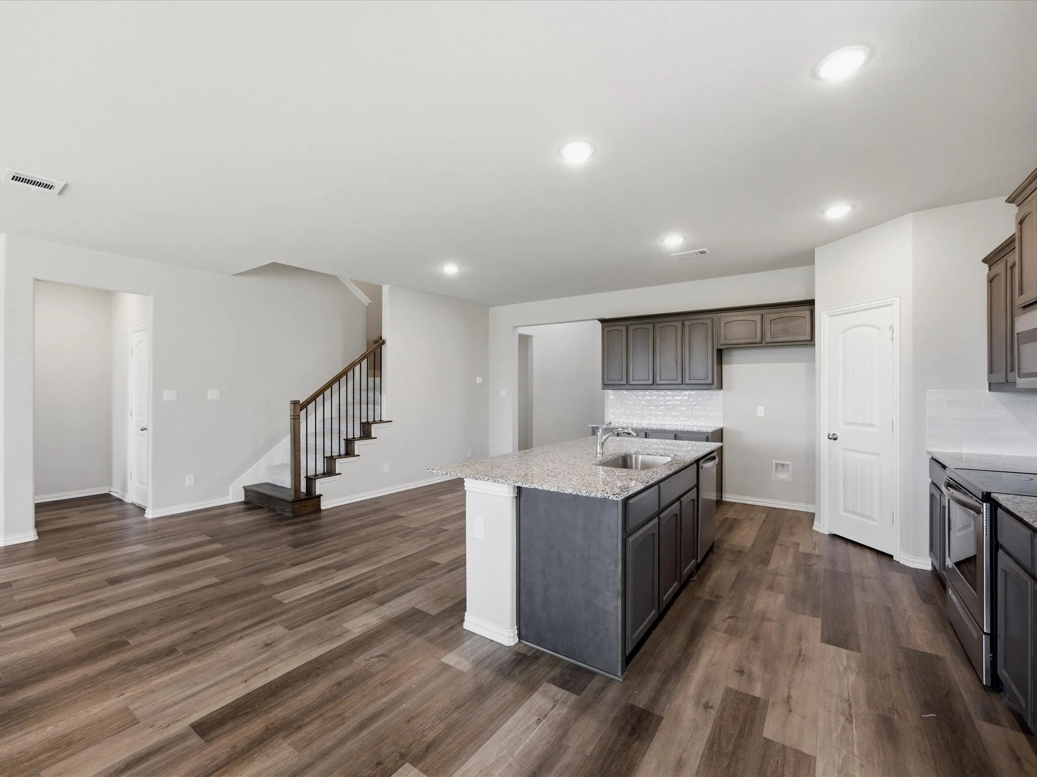 Single Family Residence For Sale in Parker County , 812 Taliaferro Trail, Springtown, Texas 76082, 4 Bedroom, 3 Bathroom, 2 Garage spaces, 2,675 Sqft, built in 2023, mls#21306052, Real Estate Agent in Springtown, Homes For Sale in Parker county, Homes For Sale in Springtown, Realtor in Springtown Texas, Real Estate Brokerage Independent Realty Texas, Luminita Cordes Realtor