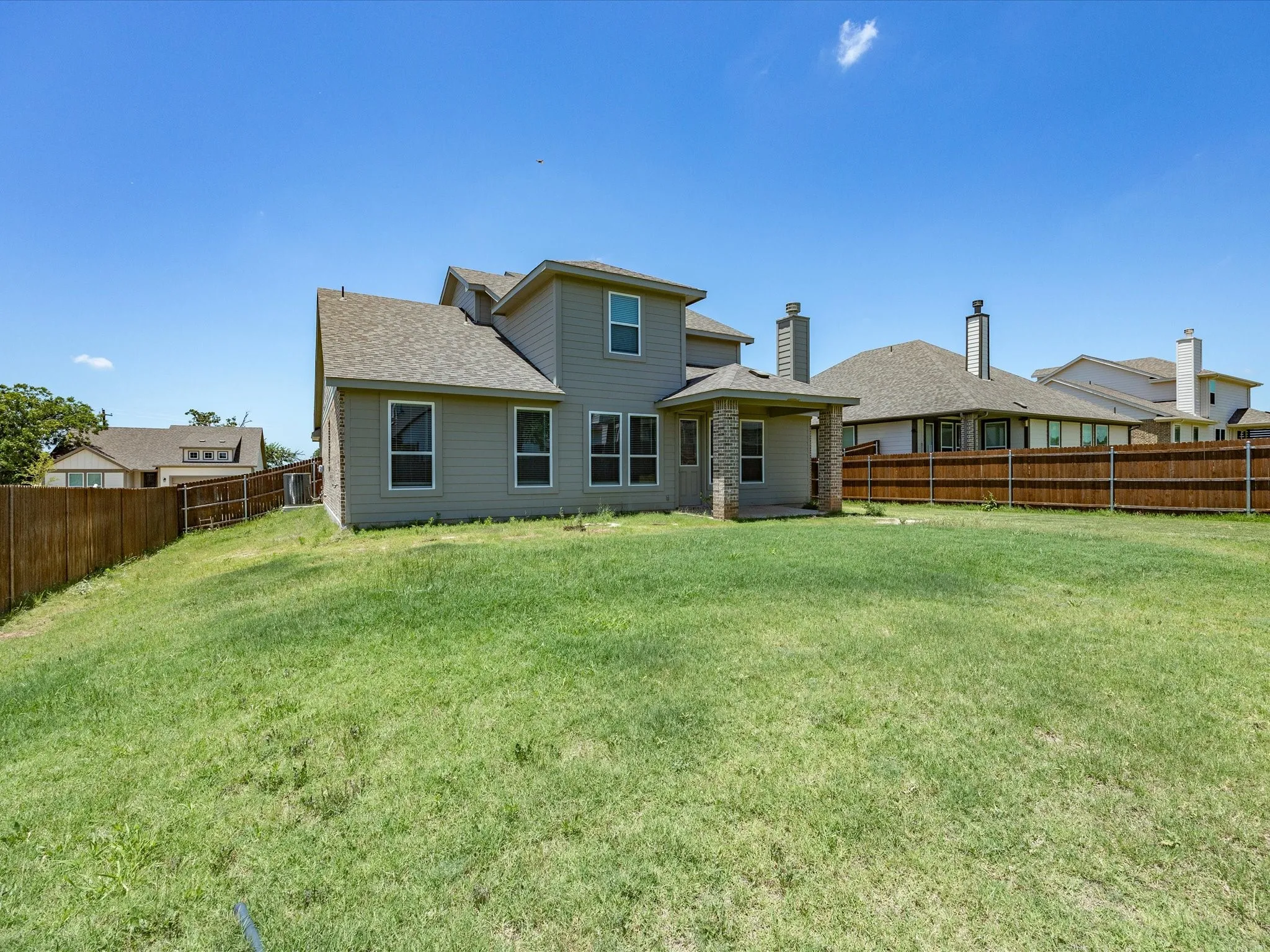 Single Family Residence For Sale in Parker County , 812 Taliaferro Trail, Springtown, Texas 76082, 4 Bedroom, 3 Bathroom, 2 Garage spaces, 2,675 Sqft, built in 2023, mls#21306052, Real Estate Agent in Springtown, Homes For Sale in Parker county, Homes For Sale in Springtown, Realtor in Springtown Texas, Real Estate Brokerage Independent Realty Texas, Luminita Cordes Realtor