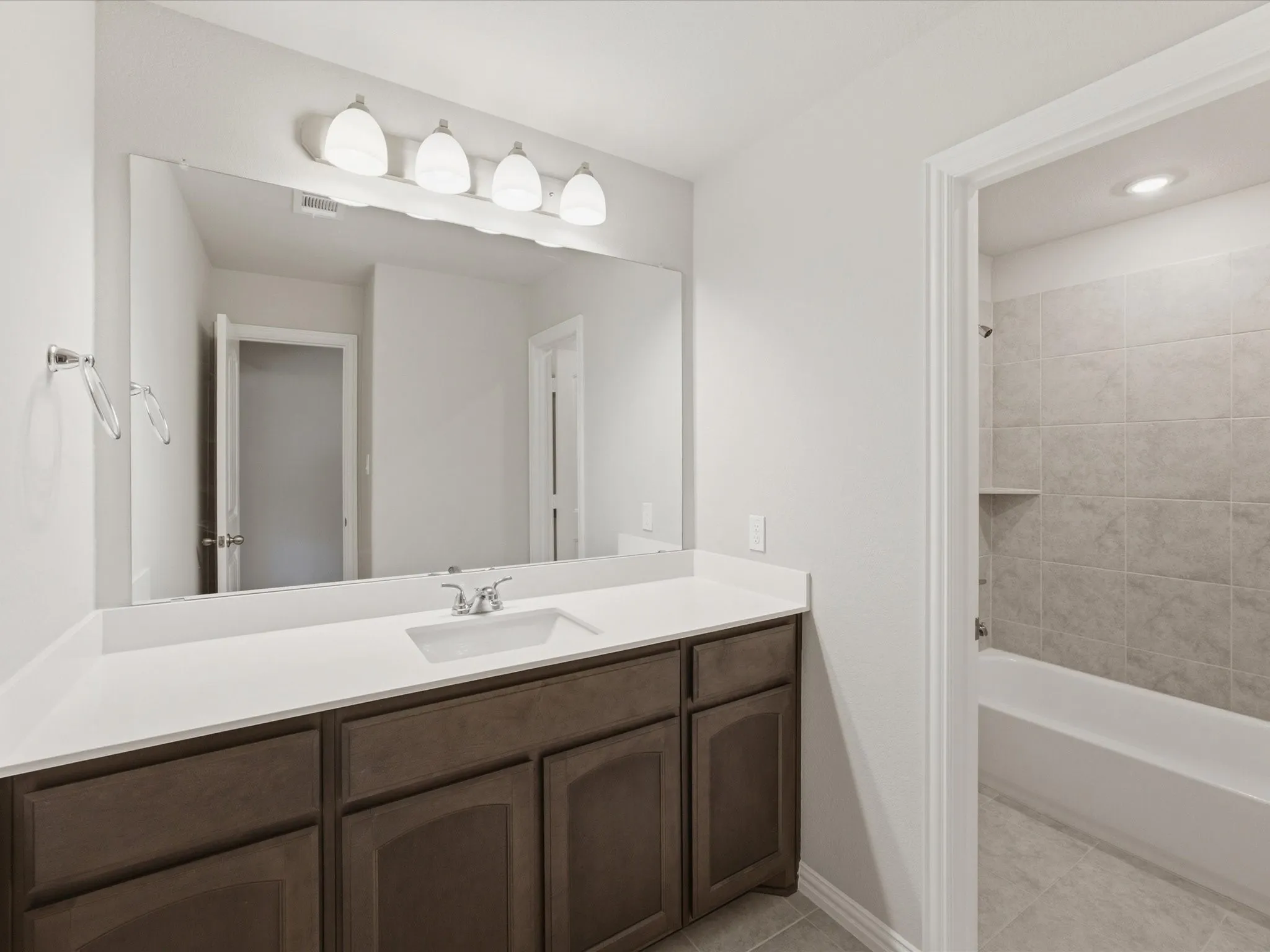 Single Family Residence For Sale in Parker County , 812 Taliaferro Trail, Springtown, Texas 76082, 4 Bedroom, 3 Bathroom, 2 Garage spaces, 2,675 Sqft, built in 2023, mls#21306052, Real Estate Agent in Springtown, Homes For Sale in Parker county, Homes For Sale in Springtown, Realtor in Springtown Texas, Real Estate Brokerage Independent Realty Texas, Luminita Cordes Realtor