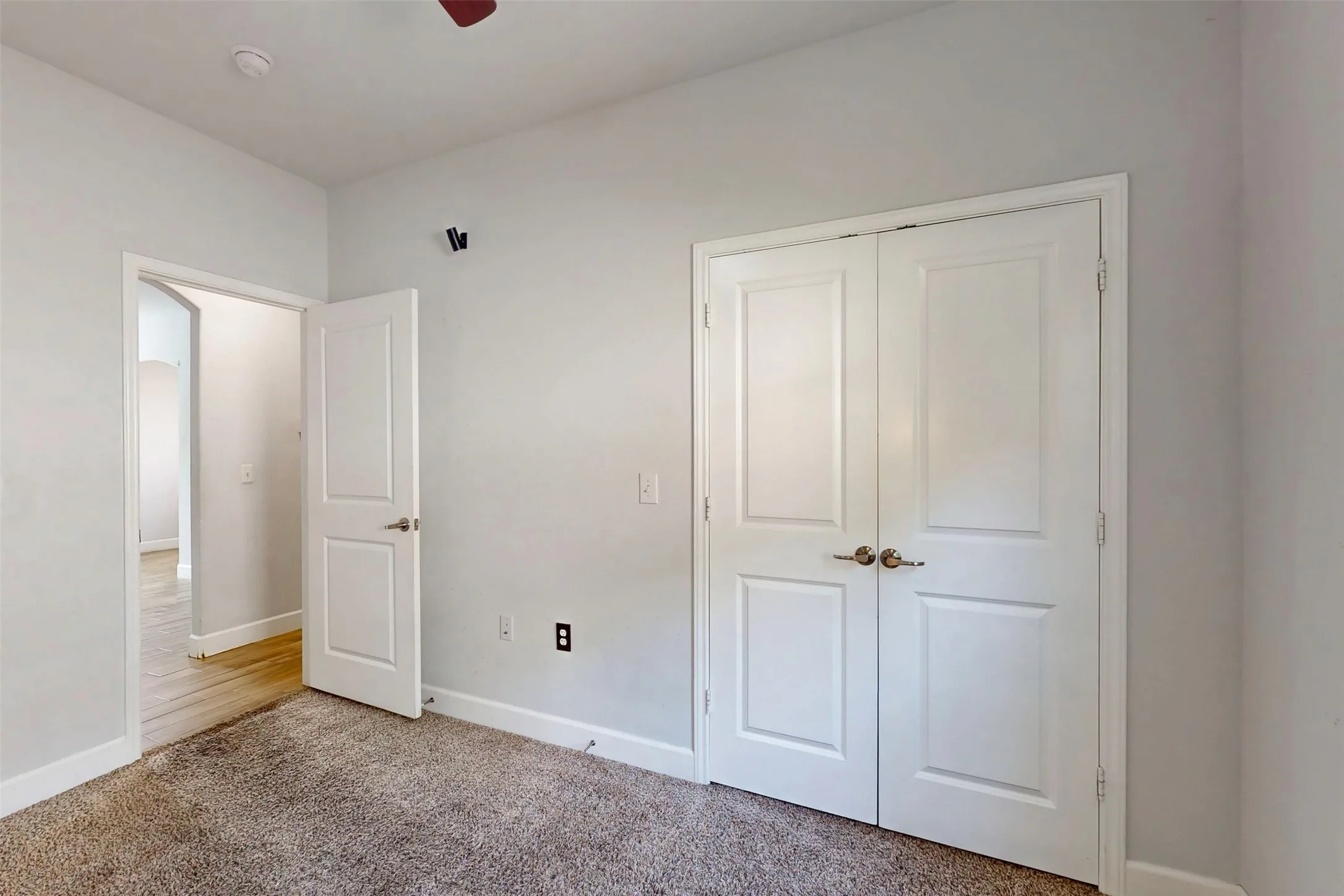 Single Family Residence For Sale in Dallas County , 2763 Prosperity Avenue, Dallas, Texas 75216, 3 Bedroom, 2 Bathroom, 2 Garage spaces, 1,476 Sqft, built in 2021, mls#21295138, Real Estate Agent in Dallas, Homes For Sale in Dallas county, Homes For Sale in Dallas, Realtor in Dallas Texas, Real Estate Brokerage Independent Realty Texas, Luminita Cordes Realtor
