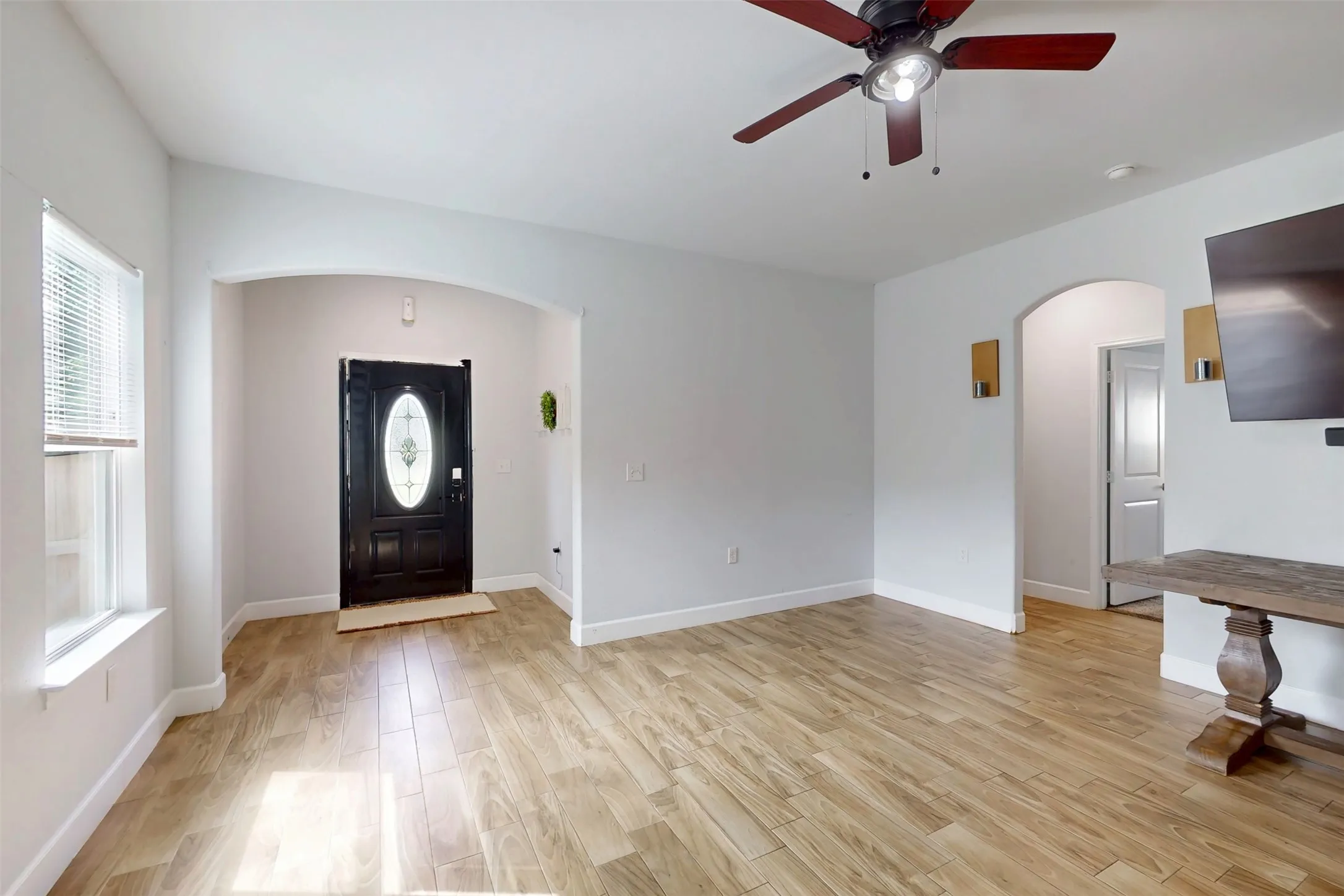 Single Family Residence For Sale in Dallas County , 2763 Prosperity Avenue, Dallas, Texas 75216, 3 Bedroom, 2 Bathroom, 2 Garage spaces, 1,476 Sqft, built in 2021, mls#21295138, Real Estate Agent in Dallas, Homes For Sale in Dallas county, Homes For Sale in Dallas, Realtor in Dallas Texas, Real Estate Brokerage Independent Realty Texas, Luminita Cordes Realtor