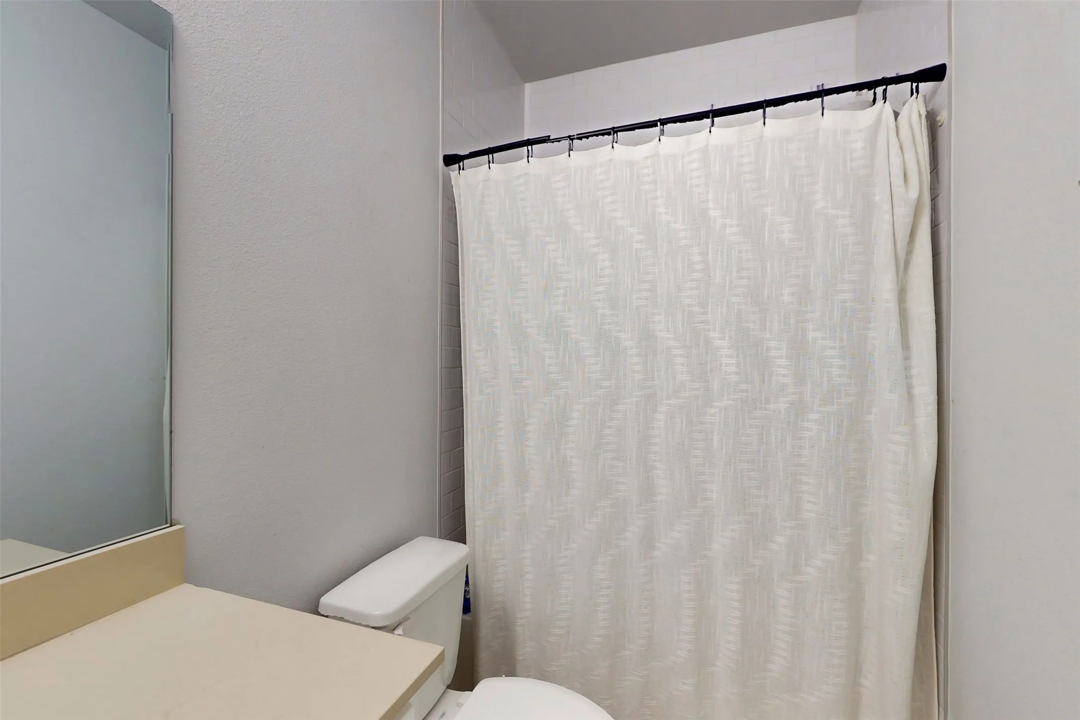 Single Family Residence For Sale in Dallas County , 2763 Prosperity Avenue, Dallas, Texas 75216, 3 Bedroom, 2 Bathroom, 2 Garage spaces, 1,476 Sqft, built in 2021, mls#21295138, Real Estate Agent in Dallas, Homes For Sale in Dallas county, Homes For Sale in Dallas, Realtor in Dallas Texas, Real Estate Brokerage Independent Realty Texas, Luminita Cordes Realtor