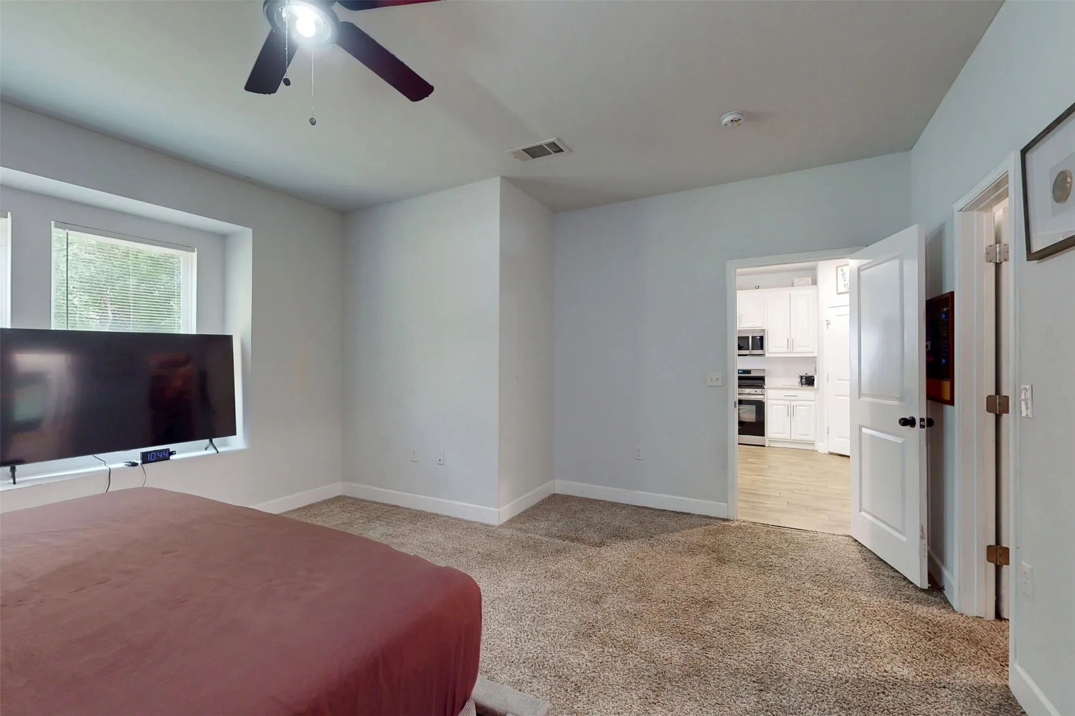 Single Family Residence For Sale in Dallas County , 2763 Prosperity Avenue, Dallas, Texas 75216, 3 Bedroom, 2 Bathroom, 2 Garage spaces, 1,476 Sqft, built in 2021, mls#21295138, Real Estate Agent in Dallas, Homes For Sale in Dallas county, Homes For Sale in Dallas, Realtor in Dallas Texas, Real Estate Brokerage Independent Realty Texas, Luminita Cordes Realtor