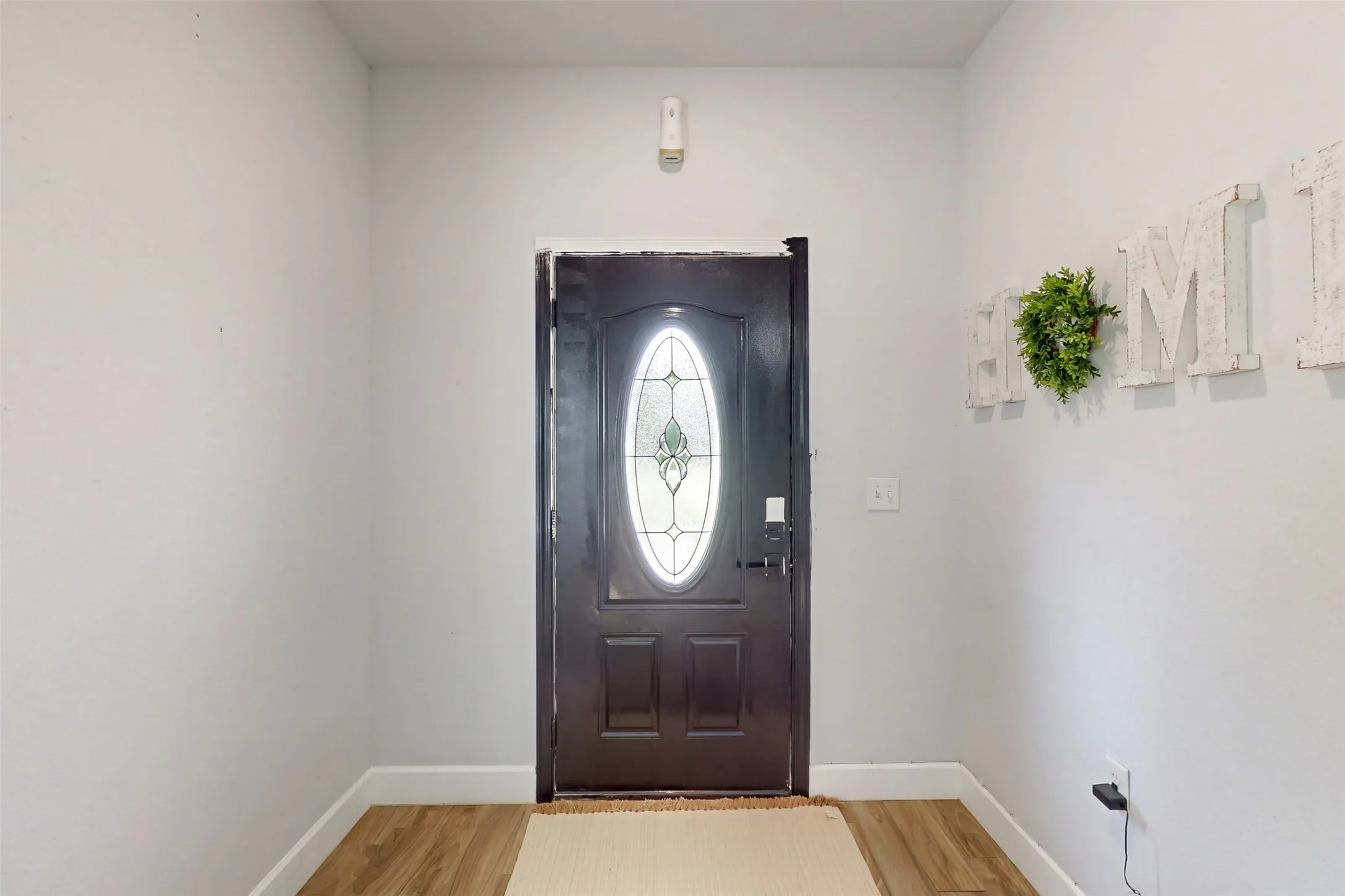 Single Family Residence For Sale in Dallas County , 2763 Prosperity Avenue, Dallas, Texas 75216, 3 Bedroom, 2 Bathroom, 2 Garage spaces, 1,476 Sqft, built in 2021, mls#21295138, Real Estate Agent in Dallas, Homes For Sale in Dallas county, Homes For Sale in Dallas, Realtor in Dallas Texas, Real Estate Brokerage Independent Realty Texas, Luminita Cordes Realtor