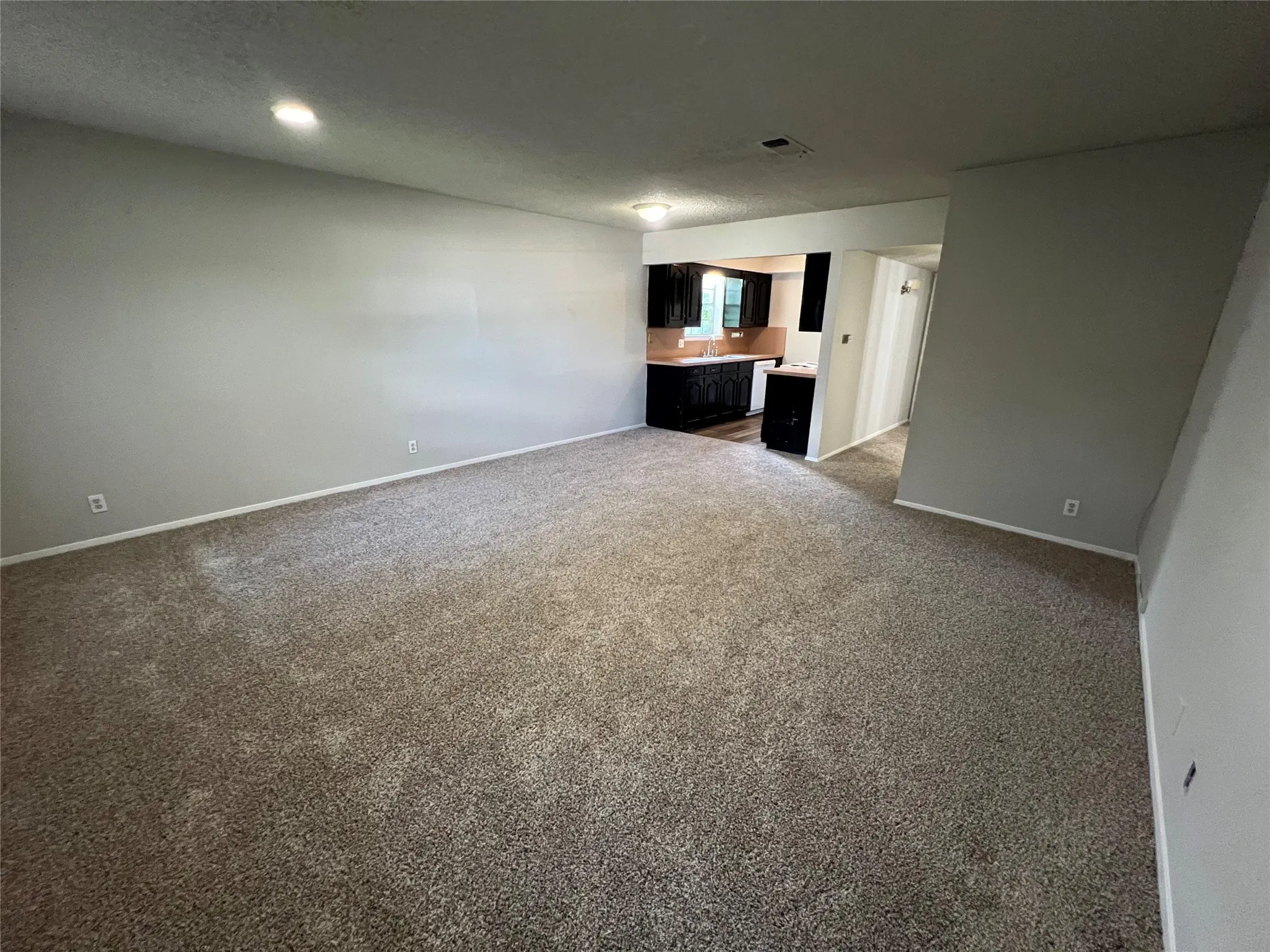 Apartment For Rent in Grayson County , 802 N Crockett Street C, Sherman, Texas 75090, 2 Bedroom, 1 Bathroom, Garage spaces, 898 Sqft, built in 1978, mls#21299063, Real Estate Agent in Sherman, Homes For Rent in Grayson county, Homes For Rent in Sherman, Realtor in Sherman Texas, Real Estate Brokerage Independent Realty Texas, Luminita Cordes Realtor