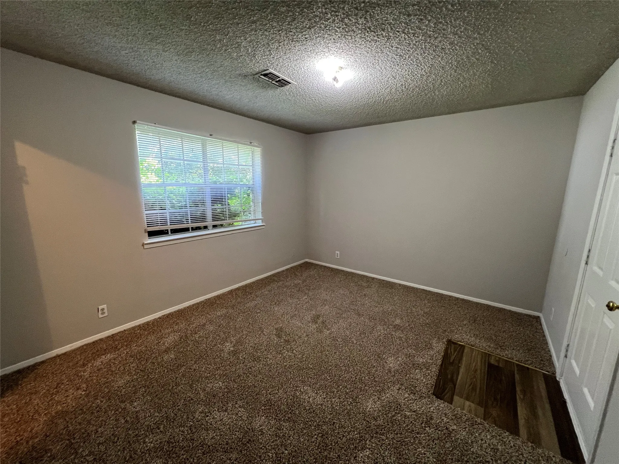 Apartment For Rent in Grayson County , 802 N Crockett Street C, Sherman, Texas 75090, 2 Bedroom, 1 Bathroom, Garage spaces, 898 Sqft, built in 1978, mls#21299063, Real Estate Agent in Sherman, Homes For Rent in Grayson county, Homes For Rent in Sherman, Realtor in Sherman Texas, Real Estate Brokerage Independent Realty Texas, Luminita Cordes Realtor