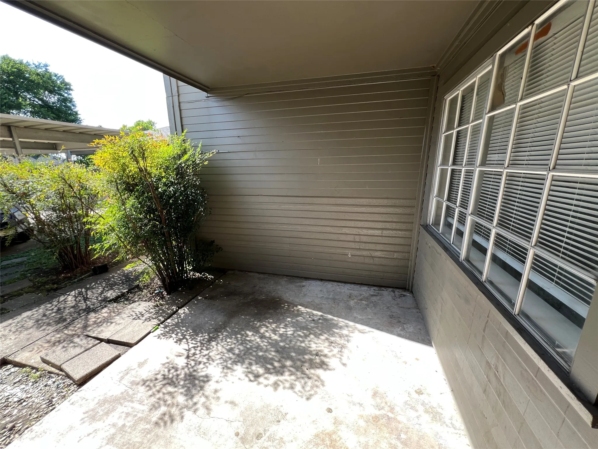 Apartment For Rent in Grayson County , 802 N Crockett Street C, Sherman, Texas 75090, 2 Bedroom, 1 Bathroom, Garage spaces, 898 Sqft, built in 1978, mls#21299063, Real Estate Agent in Sherman, Homes For Rent in Grayson county, Homes For Rent in Sherman, Realtor in Sherman Texas, Real Estate Brokerage Independent Realty Texas, Luminita Cordes Realtor