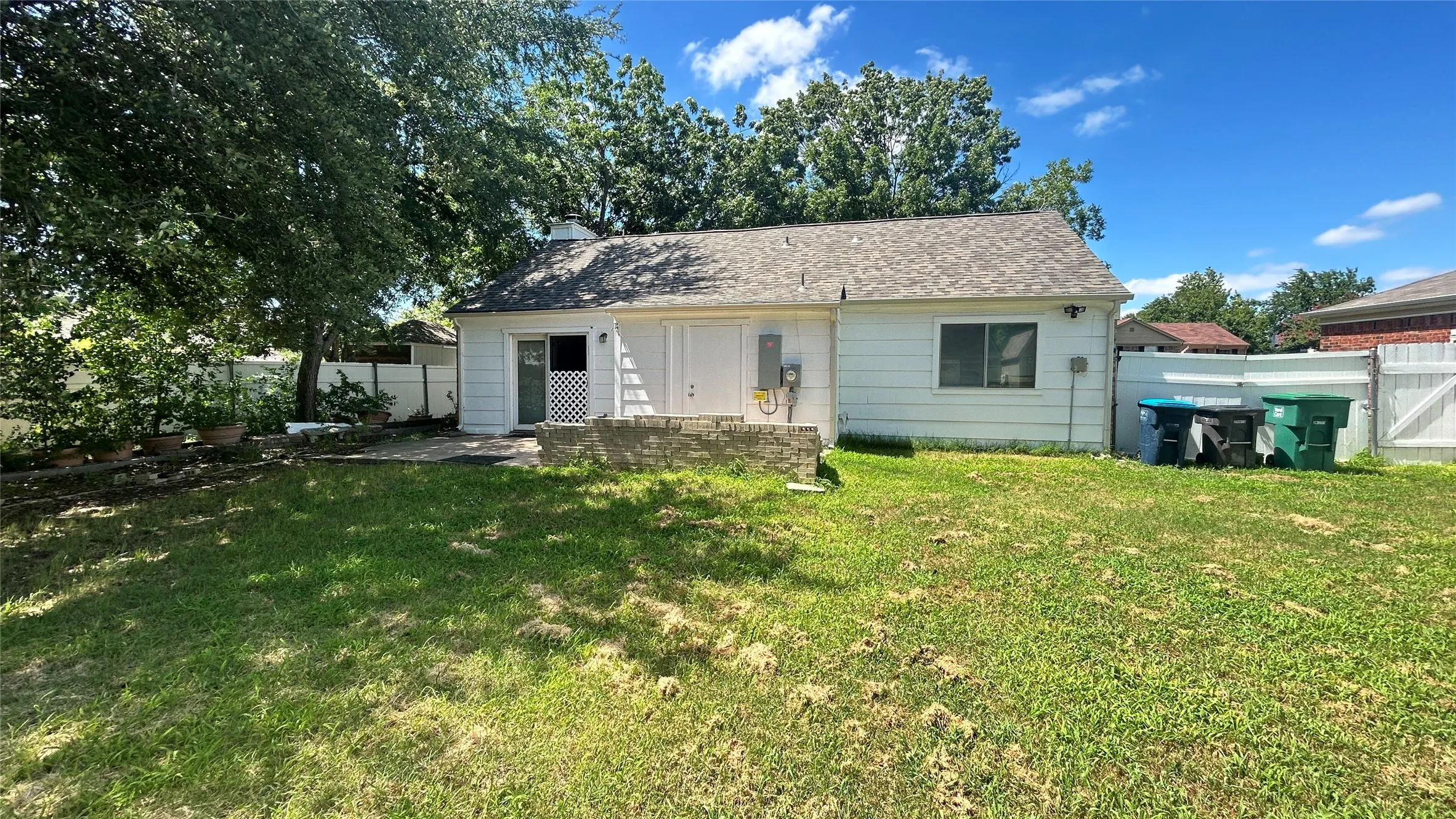 Single Family Residence For Sale in Tarrant County , 3904 Manzinita Street, Fort Worth, Texas 76137, 2 Bedroom, 1 Bathroom, Garage spaces, 1,022 Sqft, built in 1983, mls#21306024, Real Estate Agent in Fort Worth, Homes For Sale in Tarrant county, Homes For Sale in Fort Worth, Realtor in Fort Worth Texas, Real Estate Brokerage Independent Realty Texas, Luminita Cordes Realtor