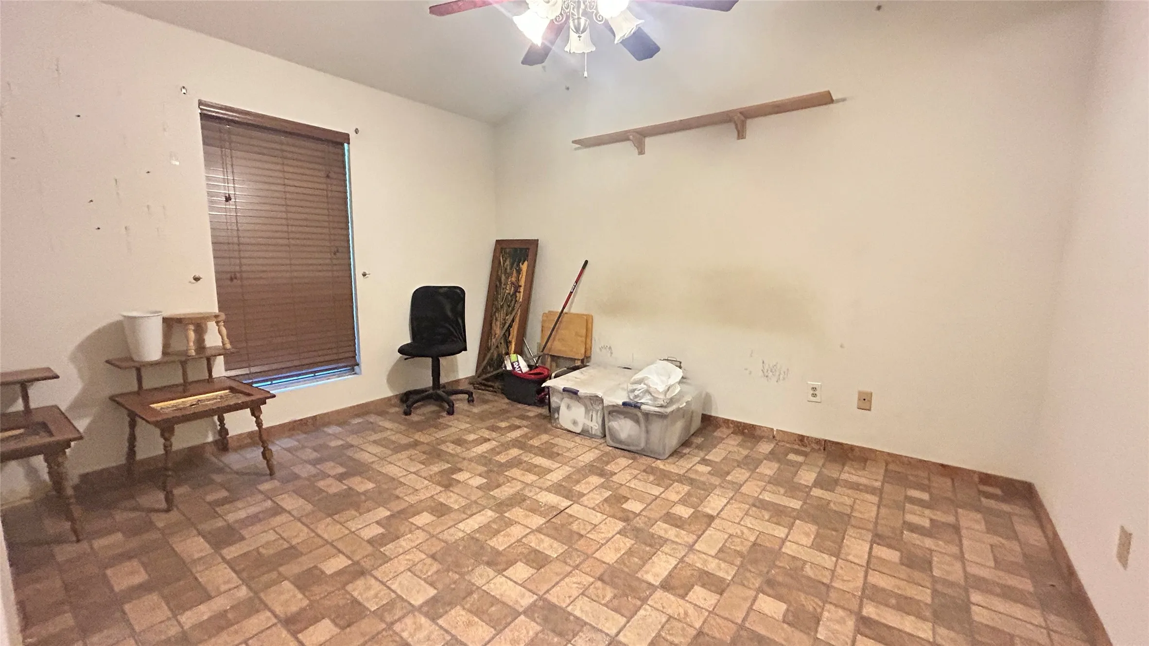 Single Family Residence For Sale in Tarrant County , 3904 Manzinita Street, Fort Worth, Texas 76137, 2 Bedroom, 1 Bathroom, Garage spaces, 1,022 Sqft, built in 1983, mls#21306024, Real Estate Agent in Fort Worth, Homes For Sale in Tarrant county, Homes For Sale in Fort Worth, Realtor in Fort Worth Texas, Real Estate Brokerage Independent Realty Texas, Luminita Cordes Realtor