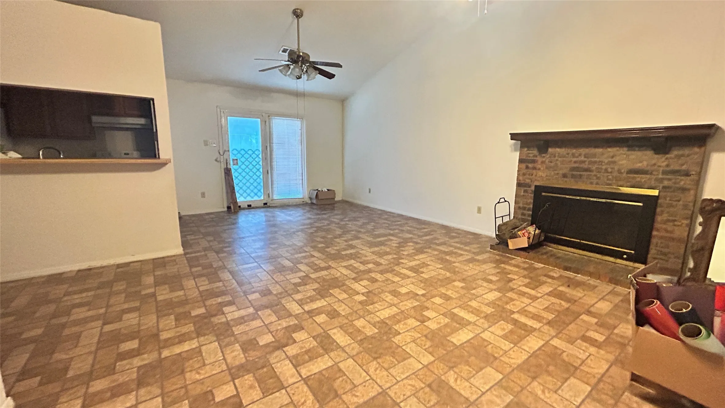 Single Family Residence For Sale in Tarrant County , 3904 Manzinita Street, Fort Worth, Texas 76137, 2 Bedroom, 1 Bathroom, Garage spaces, 1,022 Sqft, built in 1983, mls#21306024, Real Estate Agent in Fort Worth, Homes For Sale in Tarrant county, Homes For Sale in Fort Worth, Realtor in Fort Worth Texas, Real Estate Brokerage Independent Realty Texas, Luminita Cordes Realtor