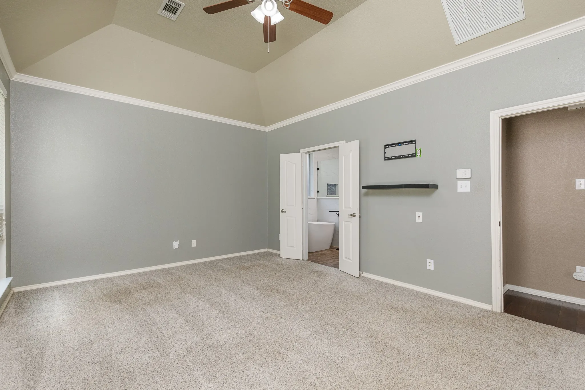 Single Family Residence For Sale in Tarrant County , 12612 Excelsior Lane, Fort Worth, Texas 76244, 4 Bedroom, 3 Bathroom, 2 Garage spaces, 2,474 Sqft, built in 2004, mls#21306005, Real Estate Agent in Fort Worth, Homes For Sale in Tarrant county, Homes For Sale in Fort Worth, Realtor in Fort Worth Texas, Real Estate Brokerage Independent Realty Texas, Luminita Cordes Realtor