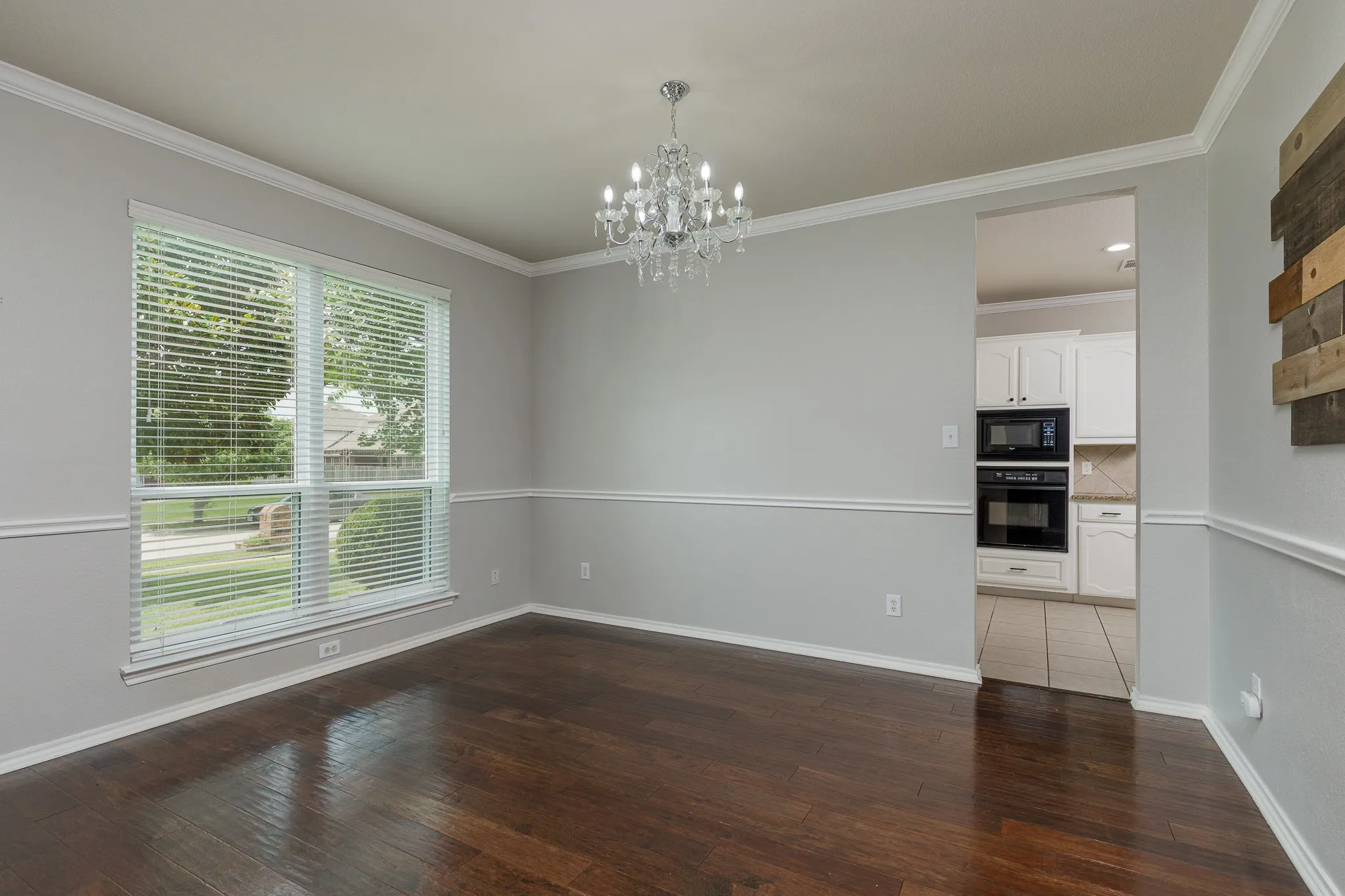 Single Family Residence For Sale in Tarrant County , 12612 Excelsior Lane, Fort Worth, Texas 76244, 4 Bedroom, 3 Bathroom, 2 Garage spaces, 2,474 Sqft, built in 2004, mls#21306005, Real Estate Agent in Fort Worth, Homes For Sale in Tarrant county, Homes For Sale in Fort Worth, Realtor in Fort Worth Texas, Real Estate Brokerage Independent Realty Texas, Luminita Cordes Realtor