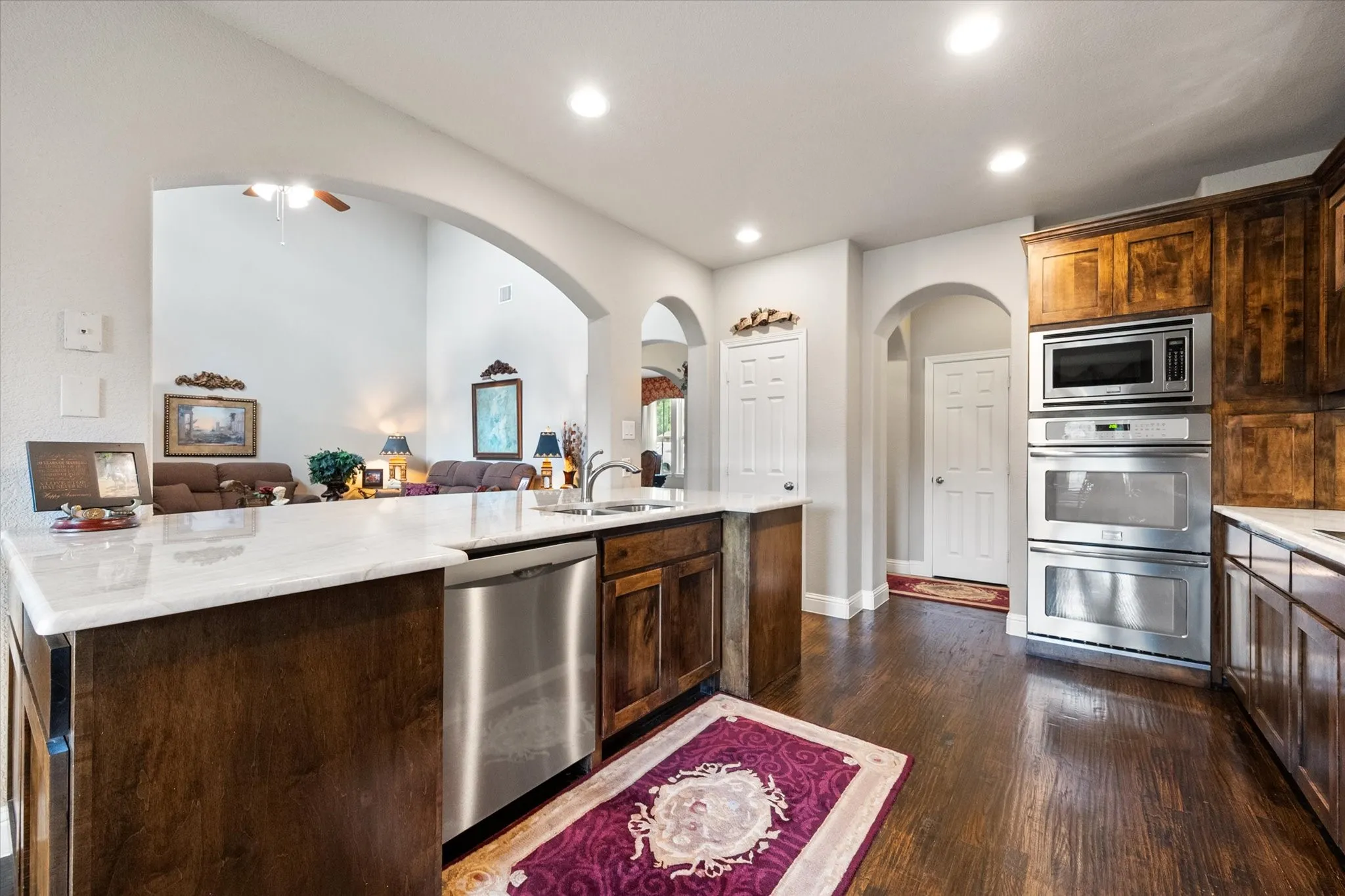 Single Family Residence For Sale in Tarrant County , 5416 Runnymede Court, Arlington, Texas 76016, 5 Bedroom, 4 Bathroom, 2 Garage spaces, 3,441 Sqft, built in 2012, mls#21257658, Real Estate Agent in Arlington, Homes For Sale in Tarrant county, Homes For Sale in Arlington, Realtor in Arlington Texas, Real Estate Brokerage Independent Realty Texas, Luminita Cordes Realtor