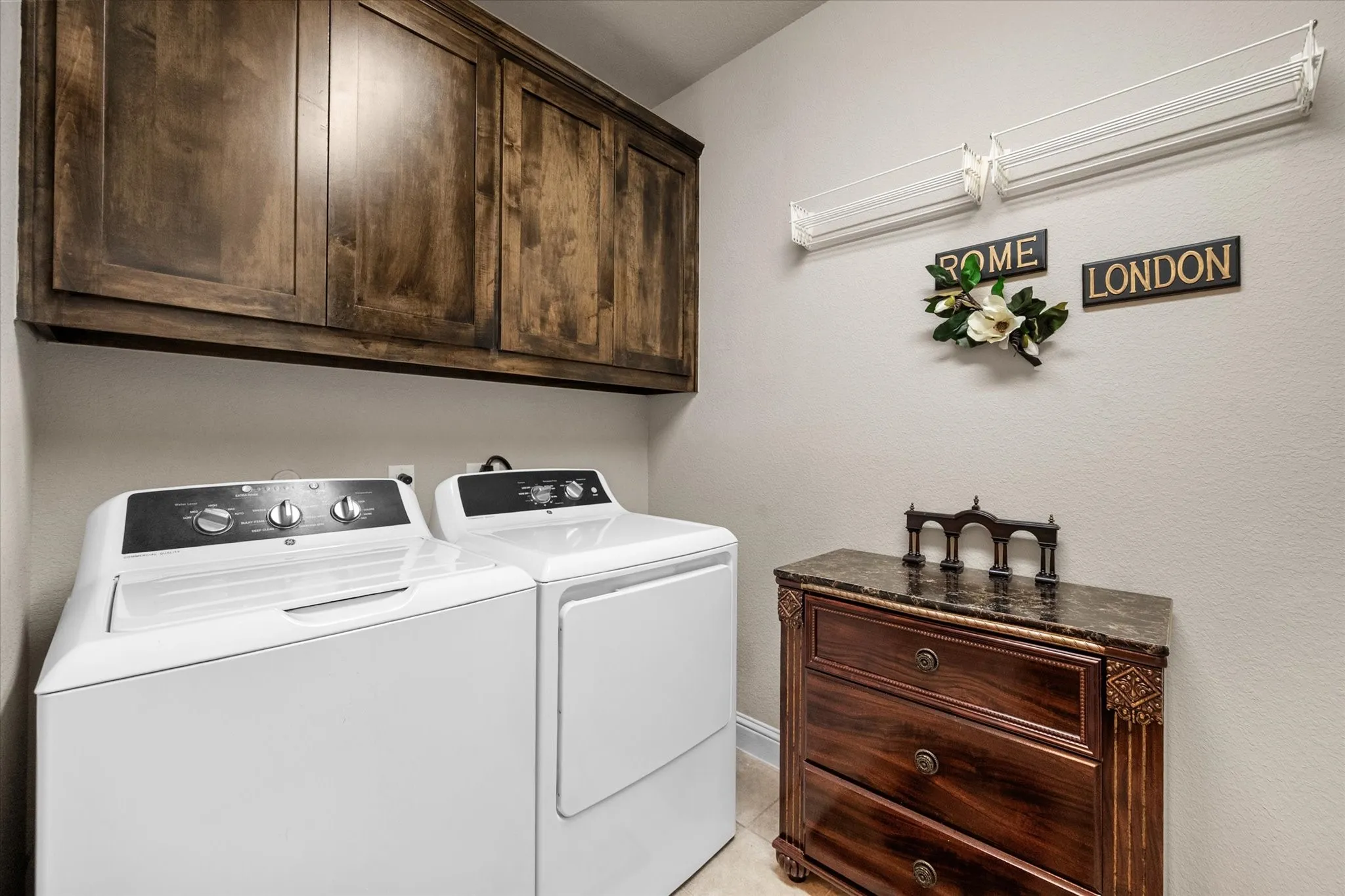 Has a refrigerator in this room that will be staying.