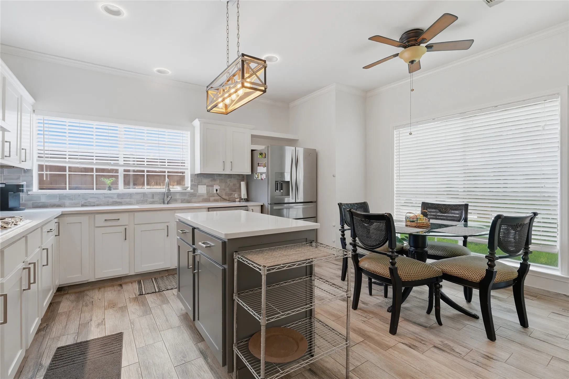 Single Family Residence For Sale in Collin County , 2900 Roper Drive, Plano, Texas 75025, 4 Bedroom, 3 Bathroom, 2 Garage spaces, 3,196 Sqft, built in 1989, mls#21300788, Real Estate Agent in Plano, Homes For Sale in Collin county, Homes For Sale in Plano, Realtor in Plano Texas, Real Estate Brokerage Independent Realty Texas, Luminita Cordes Realtor