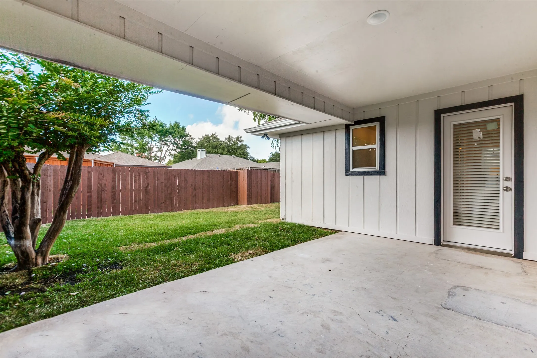 Single Family Residence For Sale in Collin County , 2104 Heather Hill Lane, Plano, Texas 75075, 4 Bedroom, 3 Bathroom, 2 Garage spaces, 2,078 Sqft, built in 1978, mls#21305652, Real Estate Agent in Plano, Homes For Sale in Collin county, Homes For Sale in Plano, Realtor in Plano Texas, Real Estate Brokerage Independent Realty Texas, Luminita Cordes Realtor