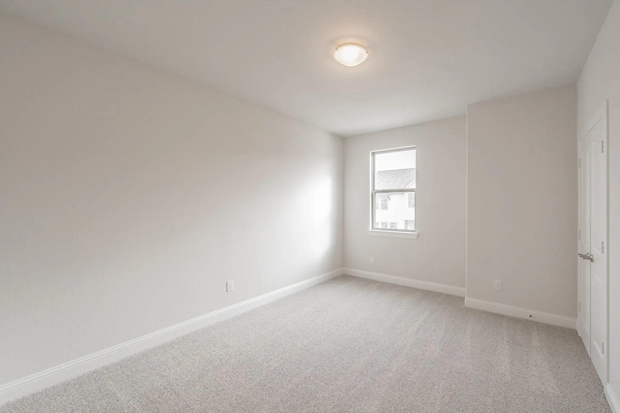 Single Family Residence For Rent in Tarrant County , 9709 Thorncrown Lane, Fort Worth, Texas 76179, 3 Bedroom, 3 Bathroom, 2 Garage spaces, 1,933 Sqft, built in 2022, mls#21306070, Real Estate Agent in Fort Worth, Homes For Rent in Tarrant county, Homes For Rent in Fort Worth, Realtor in Fort Worth Texas, Real Estate Brokerage Independent Realty Texas, Luminita Cordes Realtor