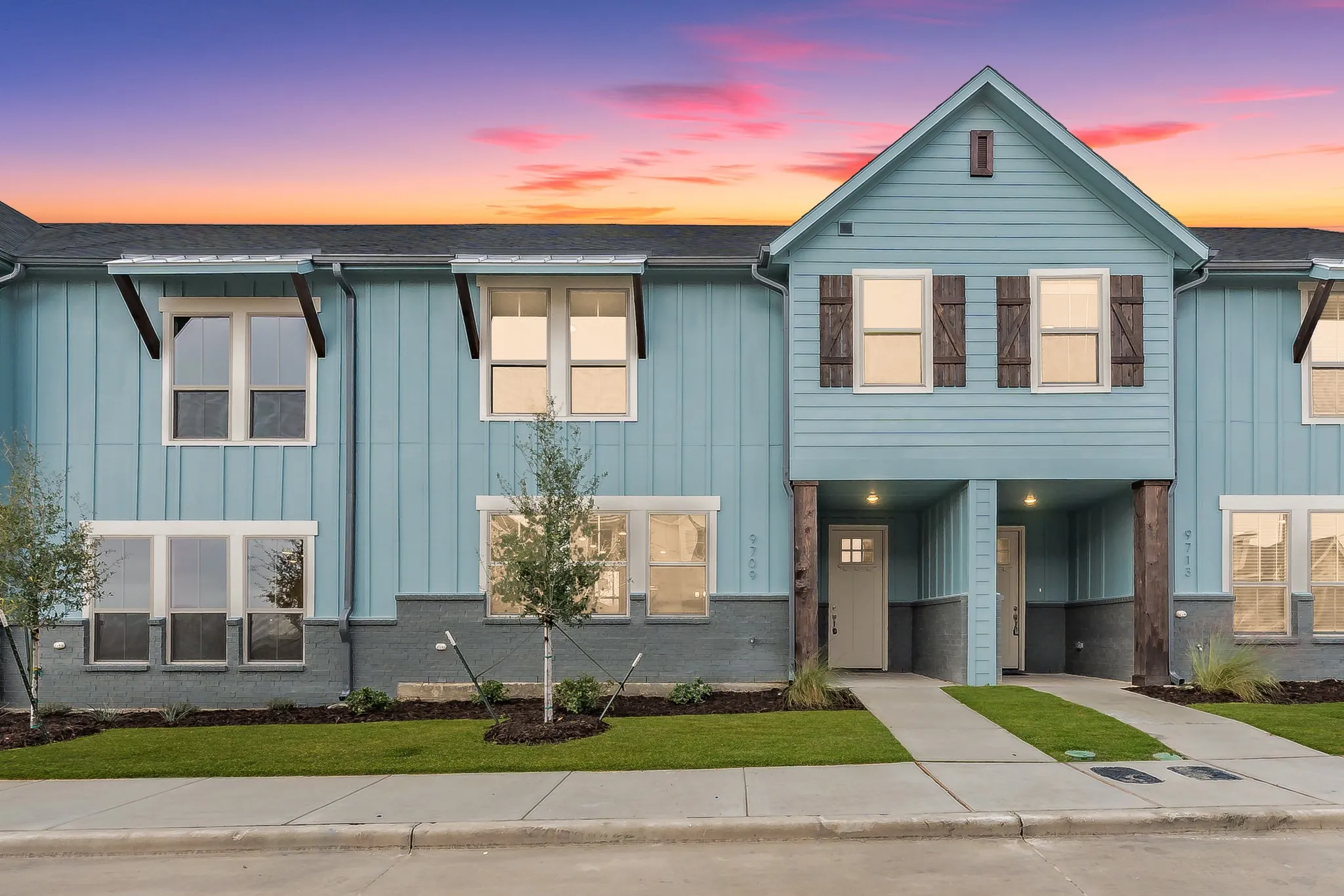 Single Family Residence For Rent in Tarrant County , 9709 Thorncrown Lane, Fort Worth, Texas 76179, 3 Bedroom, 3 Bathroom, 2 Garage spaces, 1,933 Sqft, built in 2022, mls#21306070, Real Estate Agent in Fort Worth, Homes For Rent in Tarrant county, Homes For Rent in Fort Worth, Realtor in Fort Worth Texas, Real Estate Brokerage Independent Realty Texas, Luminita Cordes Realtor