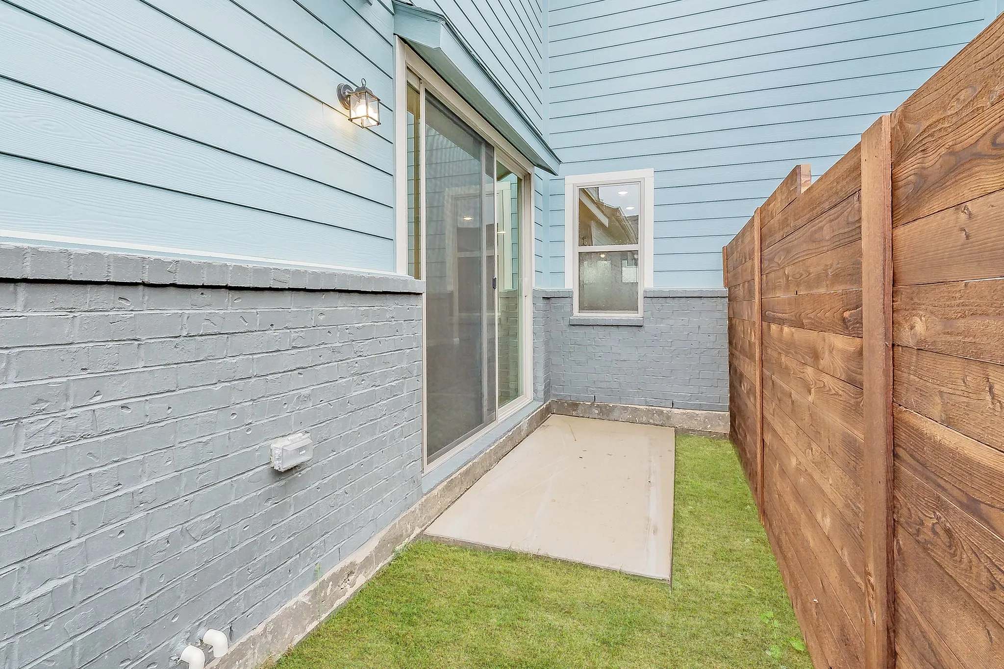 Single Family Residence For Rent in Tarrant County , 9709 Thorncrown Lane, Fort Worth, Texas 76179, 3 Bedroom, 3 Bathroom, 2 Garage spaces, 1,933 Sqft, built in 2022, mls#21306070, Real Estate Agent in Fort Worth, Homes For Rent in Tarrant county, Homes For Rent in Fort Worth, Realtor in Fort Worth Texas, Real Estate Brokerage Independent Realty Texas, Luminita Cordes Realtor