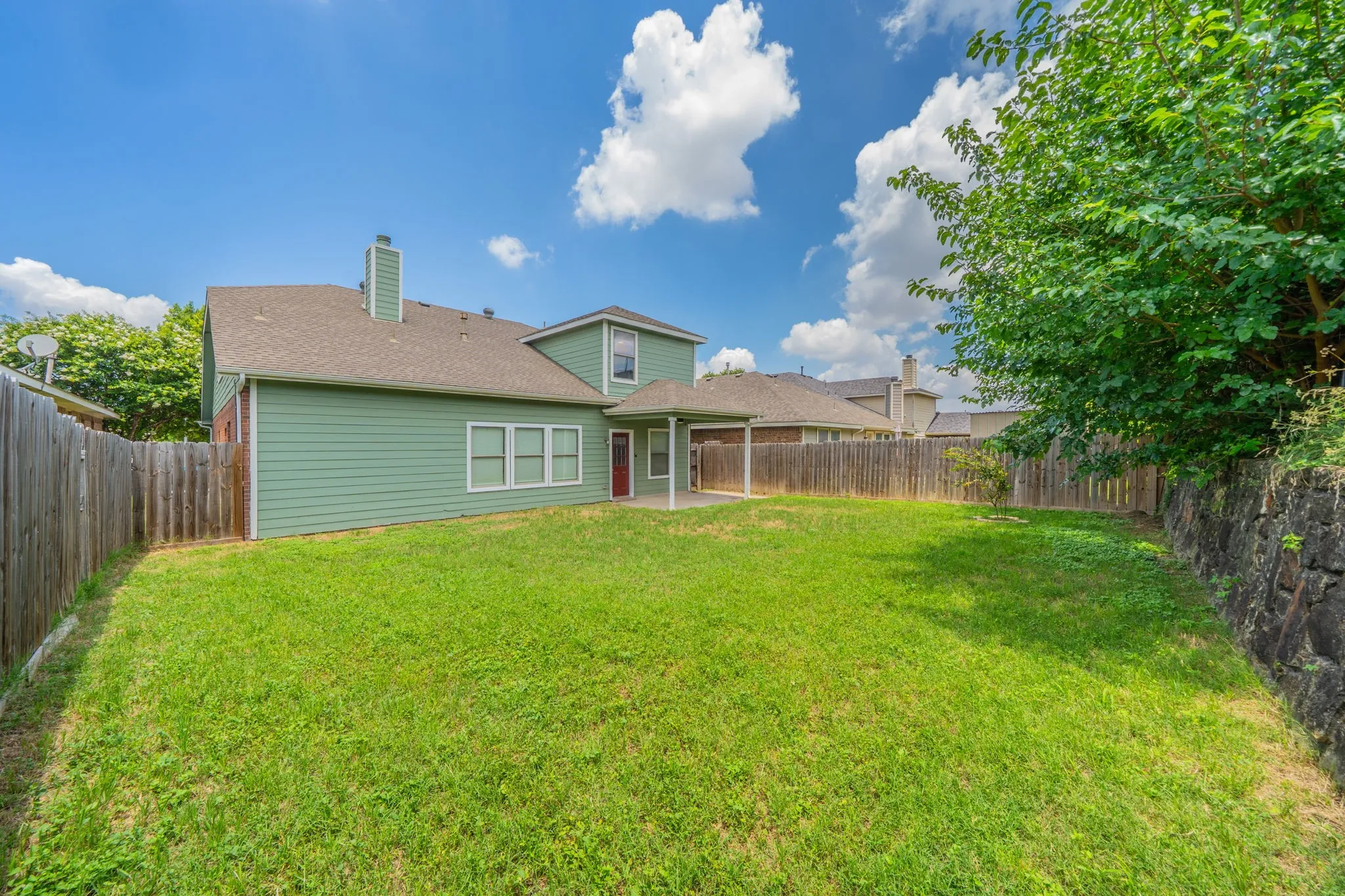 Single Family Residence For Sale in Tarrant County , 9885 Willowick Avenue, Fort Worth, Texas 76108, 4 Bedroom, 3 Bathroom, 2 Garage spaces, 2,312 Sqft, built in 2007, Price $315,000, mls#21306006, Real Estate Agent in Fort Worth, Homes For Sale in Tarrant county, Homes For Sale in Fort Worth, Realtor in Fort Worth Texas, Real Estate Brokerage Independent Realty Texas, Luminita Cordes Realtor