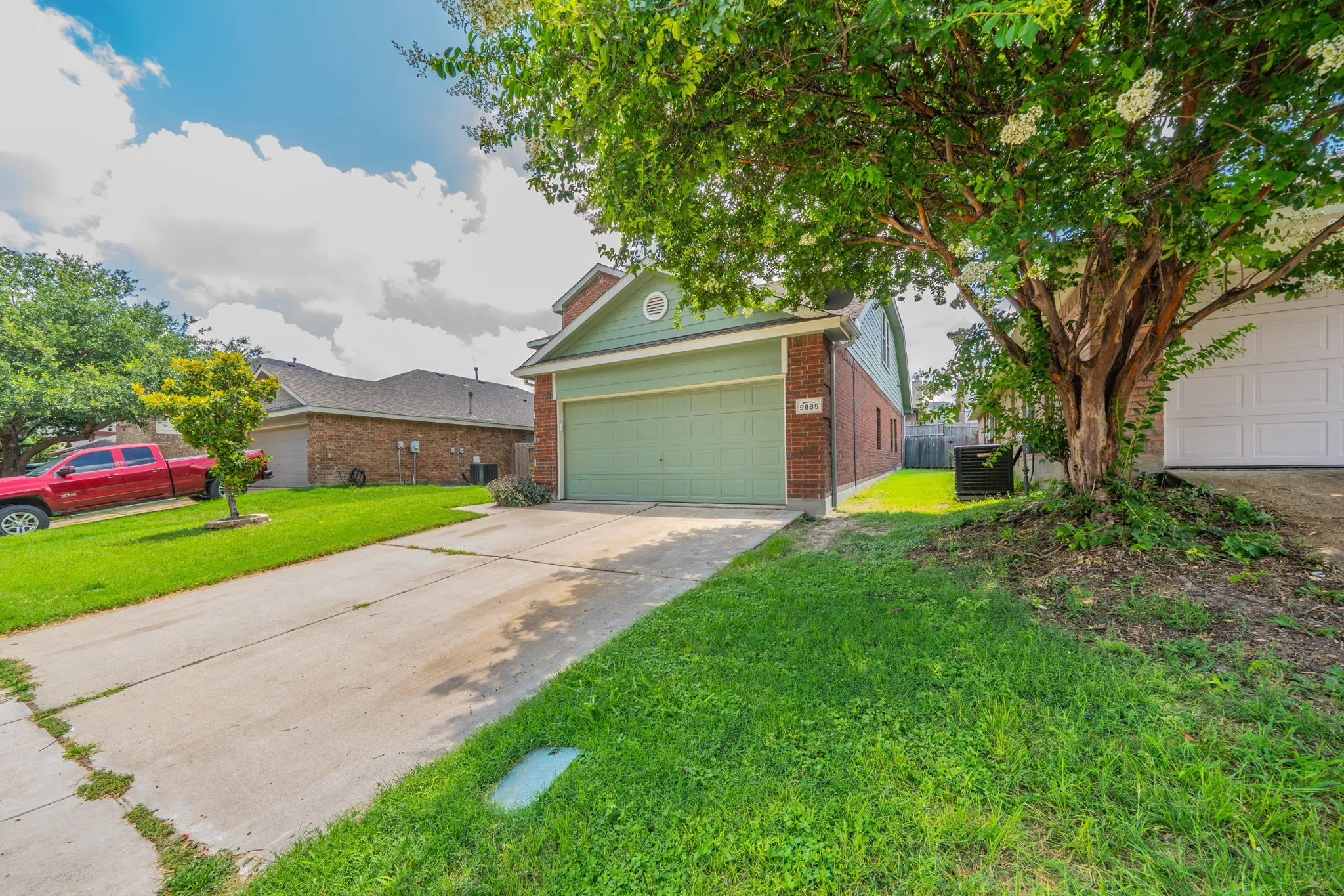 Single Family Residence For Sale in Tarrant County , 9885 Willowick Avenue, Fort Worth, Texas 76108, 4 Bedroom, 3 Bathroom, 2 Garage spaces, 2,312 Sqft, built in 2007, Price $315,000, mls#21306006, Real Estate Agent in Fort Worth, Homes For Sale in Tarrant county, Homes For Sale in Fort Worth, Realtor in Fort Worth Texas, Real Estate Brokerage Independent Realty Texas, Luminita Cordes Realtor