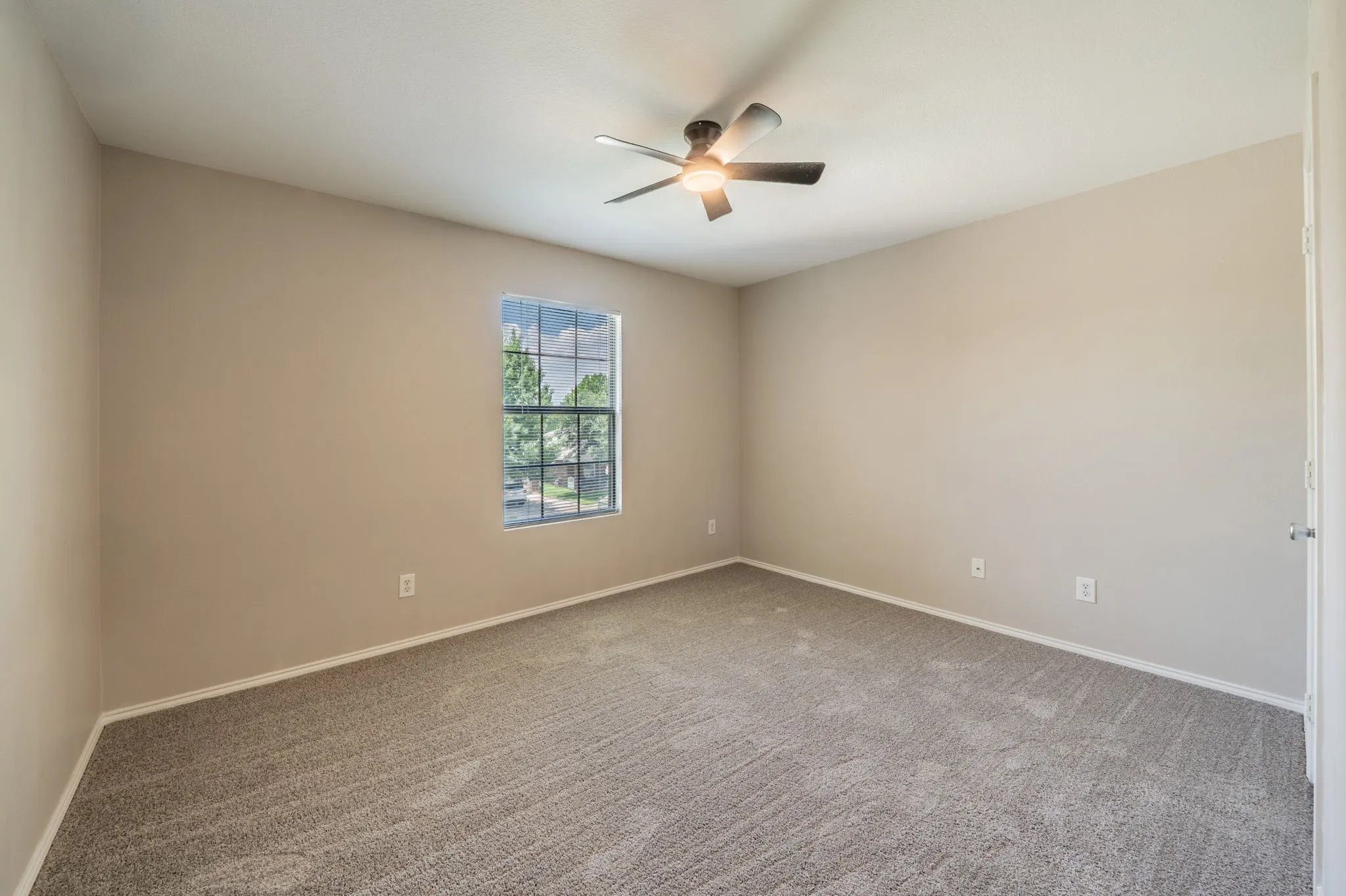 Single Family Residence For Sale in Tarrant County , 9885 Willowick Avenue, Fort Worth, Texas 76108, 4 Bedroom, 3 Bathroom, 2 Garage spaces, 2,312 Sqft, built in 2007, Price $315,000, mls#21306006, Real Estate Agent in Fort Worth, Homes For Sale in Tarrant county, Homes For Sale in Fort Worth, Realtor in Fort Worth Texas, Real Estate Brokerage Independent Realty Texas, Luminita Cordes Realtor
